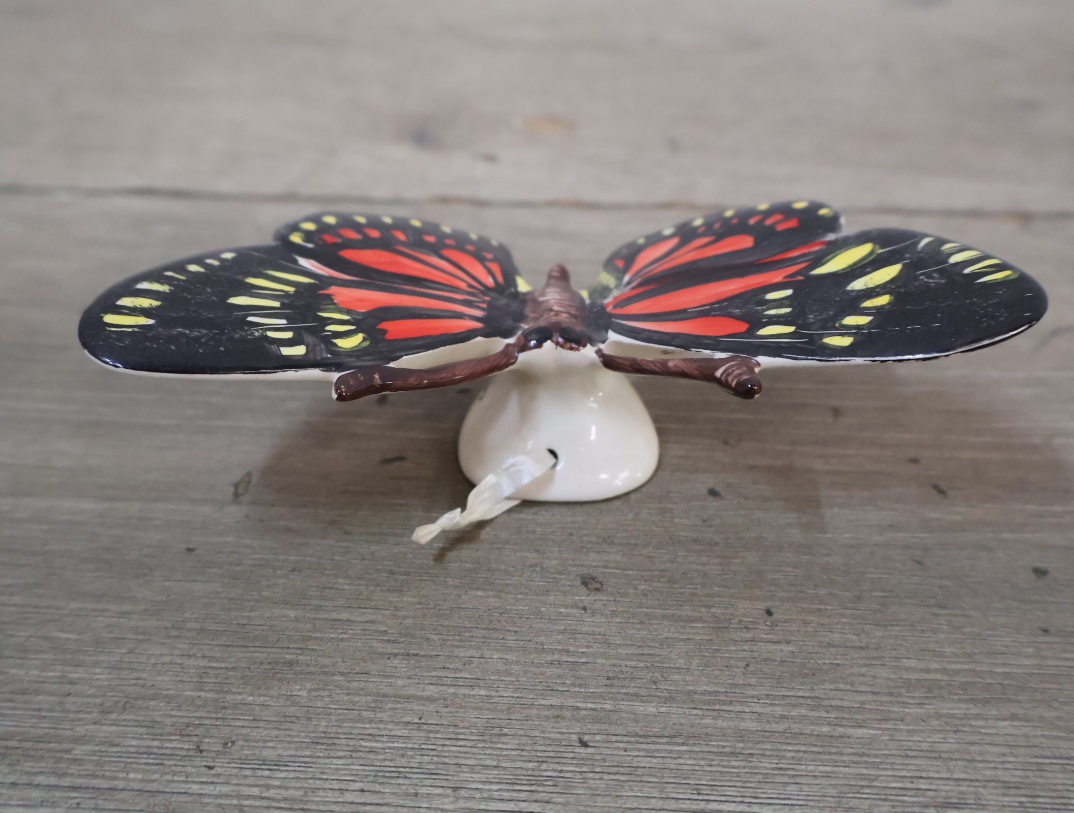 Set van twee kleurrijke vlinder wanddecoraties – foto 9 – kavel bij GSD Auctions, Zoeterwoude