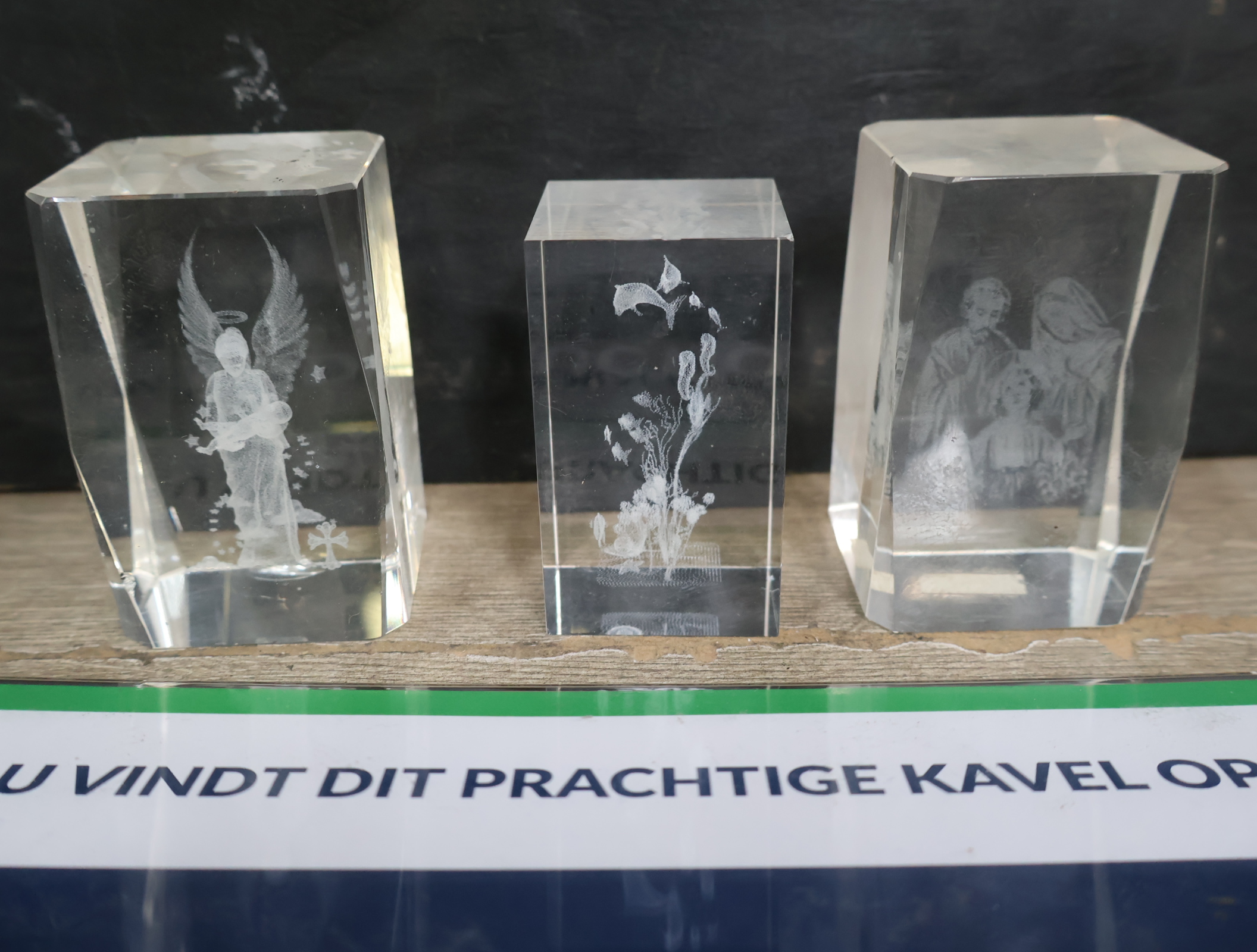 Set van 3 geëtste glazen beeldjes – kavel bij GSD Auctions, Zoeterwoude