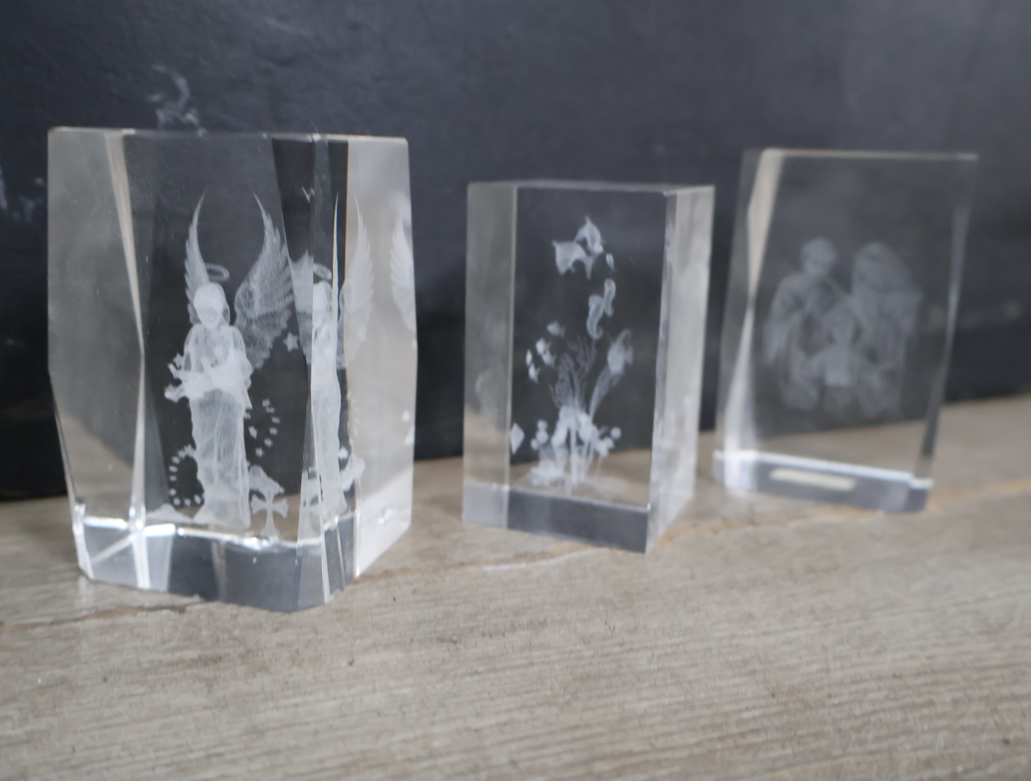Set van 3 geëtste glazen beeldjes – foto 7 – kavel bij GSD Auctions, Zoeterwoude