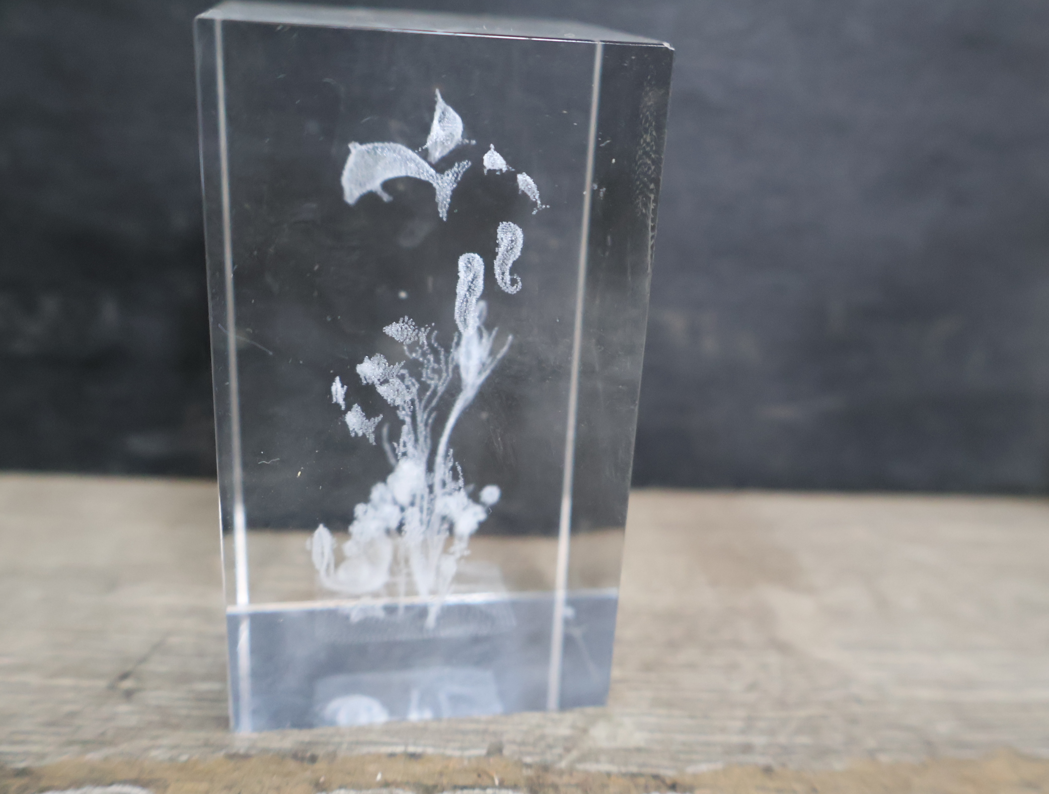 Set van 3 geëtste glazen beeldjes – foto 9 – kavel bij GSD Auctions, Zoeterwoude