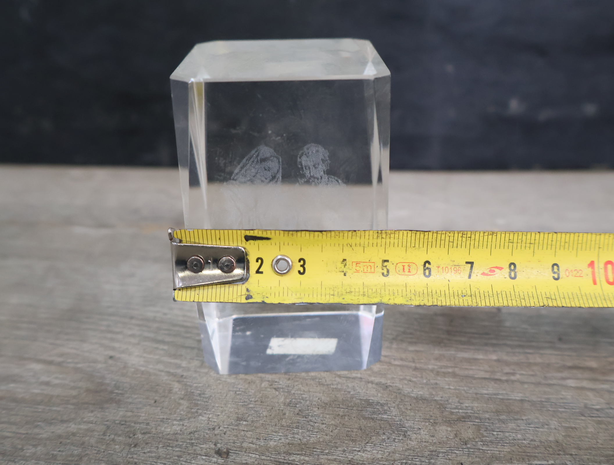 Set van 3 geëtste glazen beeldjes – foto 17 – kavel bij GSD Auctions, Zoeterwoude