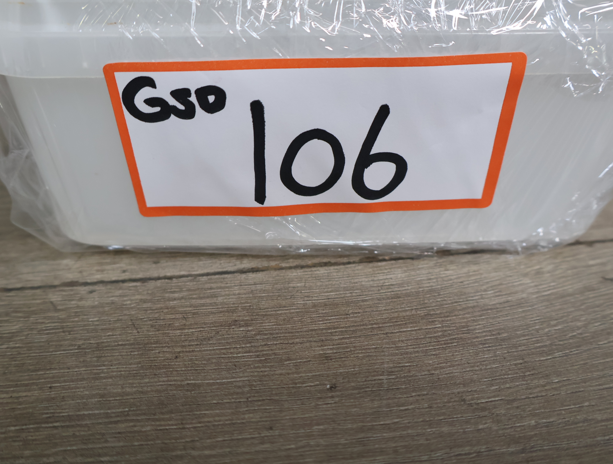 Set van 3 geëtste glazen beeldjes – foto 18 – kavel bij GSD Auctions, Zoeterwoude