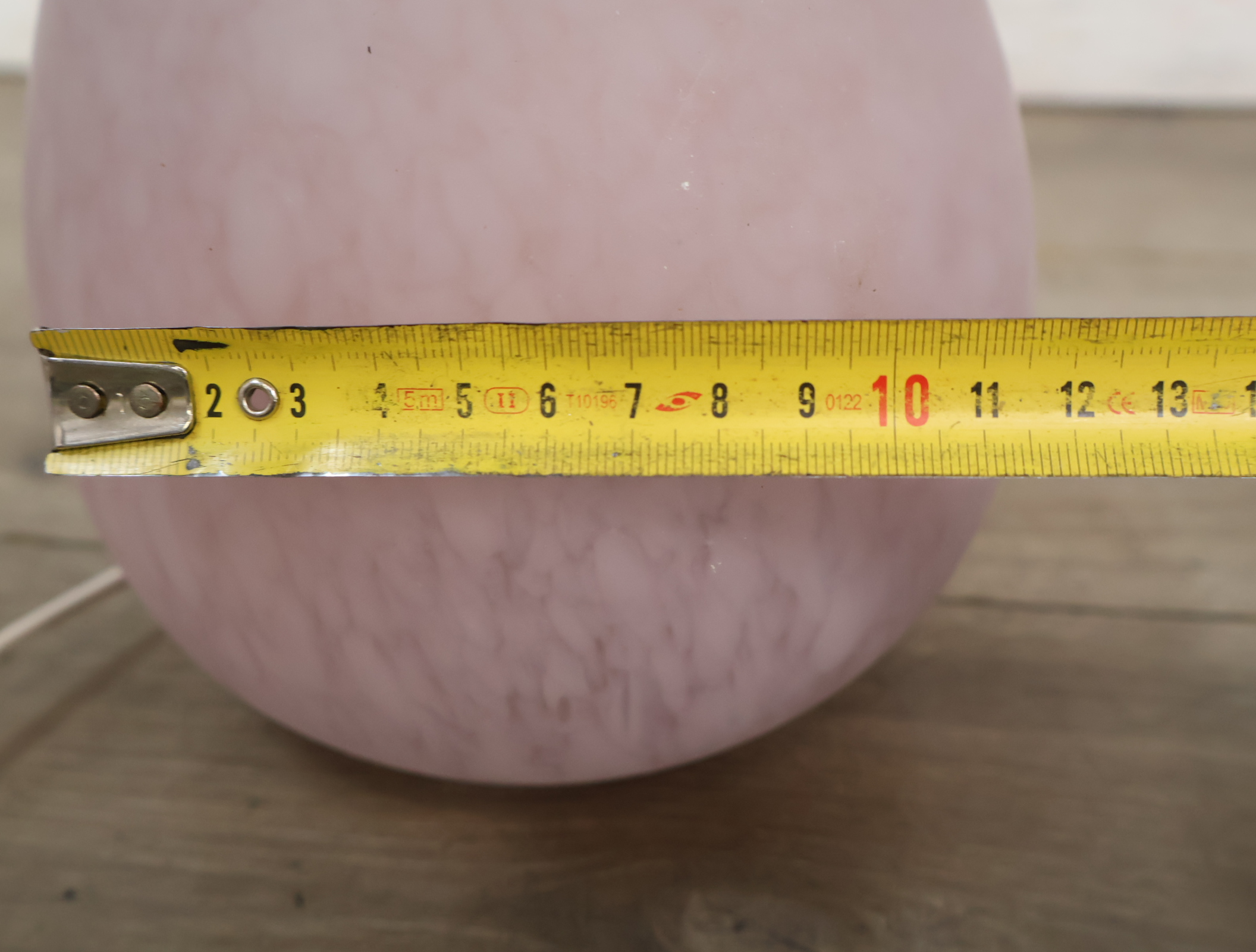 Roze lampenbol van glas – foto 16 – kavel bij GSD Auctions, Zoeterwoude
