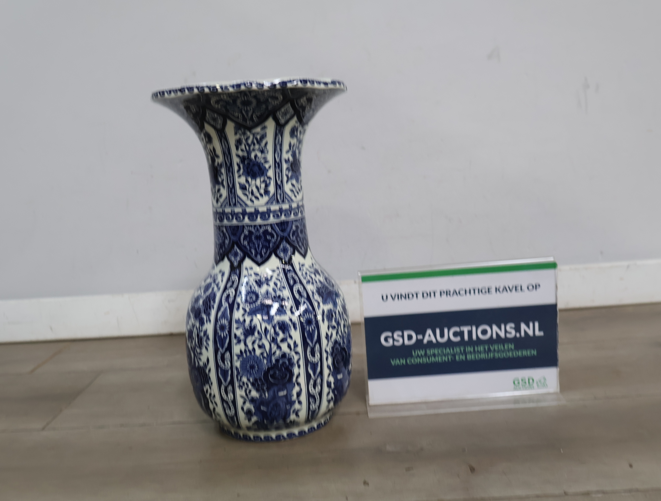 Porseleinen Vaas - Boch – foto 2 – kavel bij GSD Auctions, Zoeterwoude