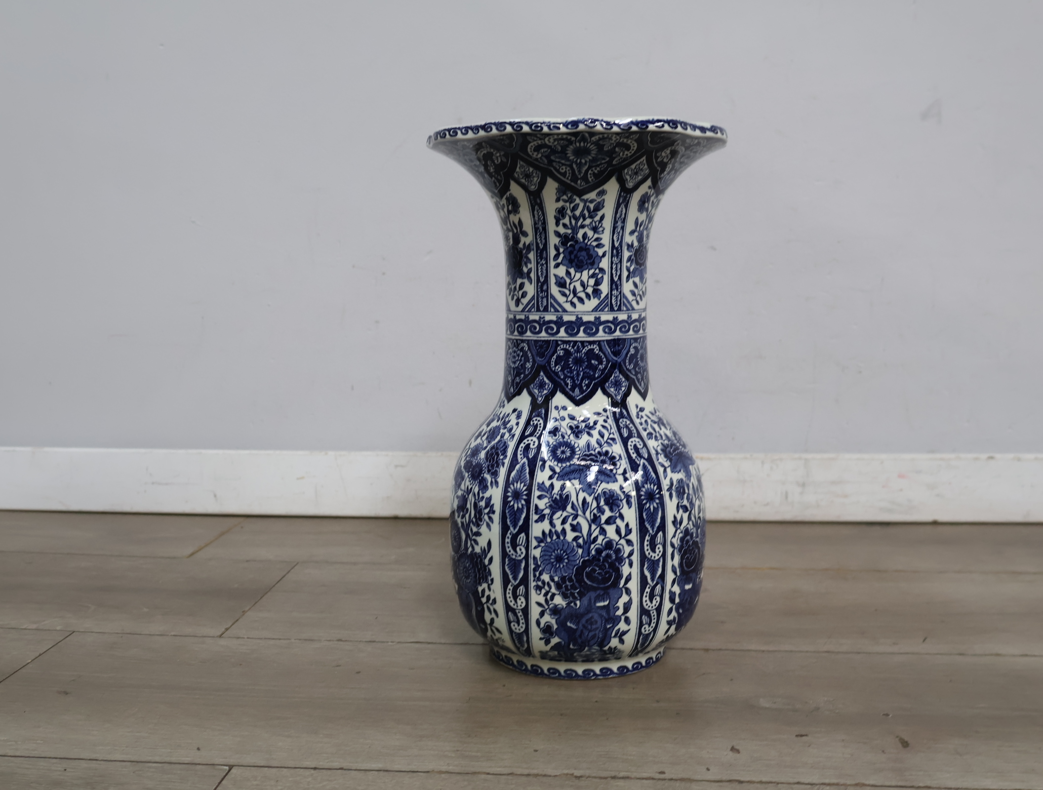 Porseleinen Vaas - Boch – foto 4 – kavel bij GSD Auctions, Zoeterwoude