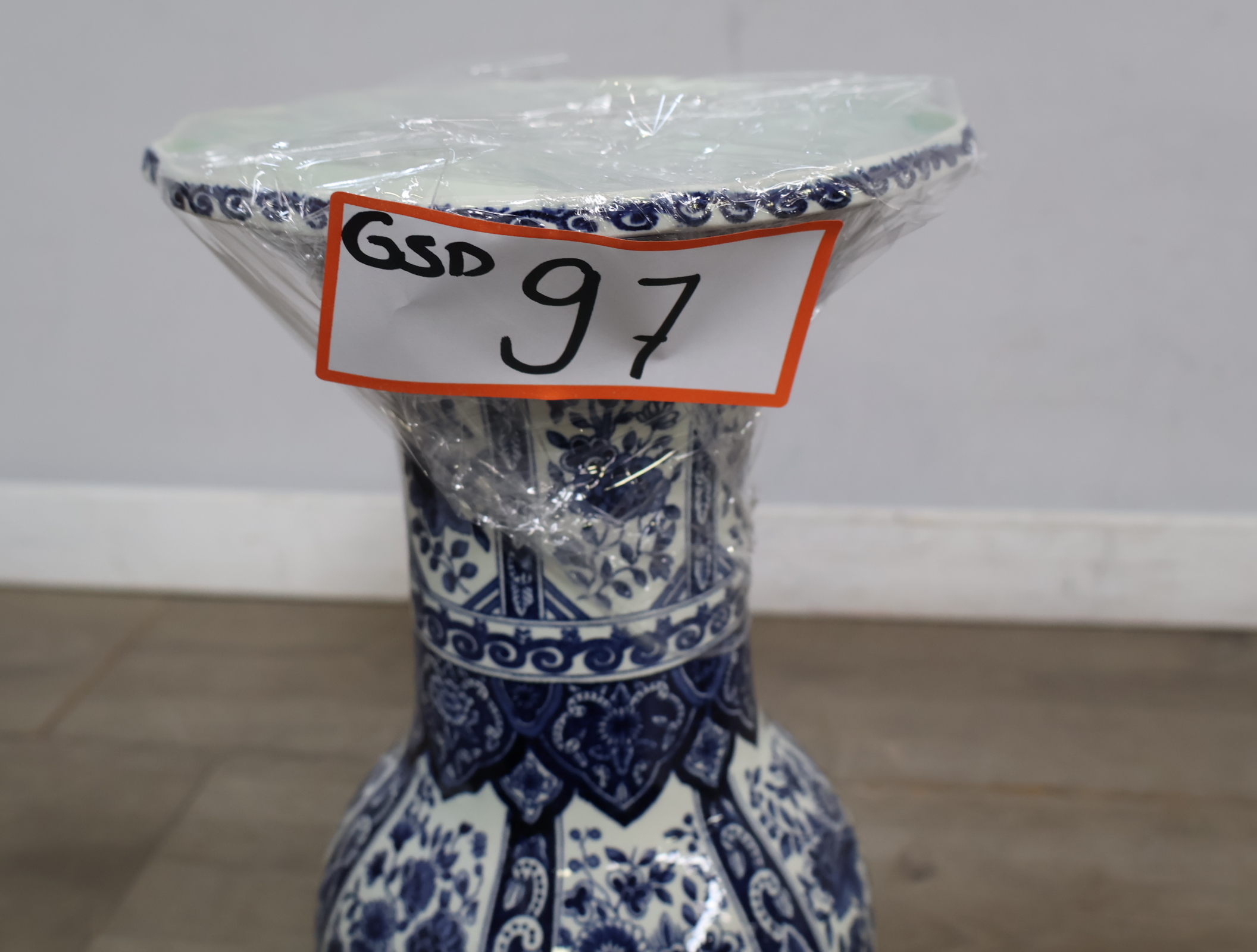 Porseleinen Vaas - Boch – foto 17 – kavel bij GSD Auctions, Zoeterwoude