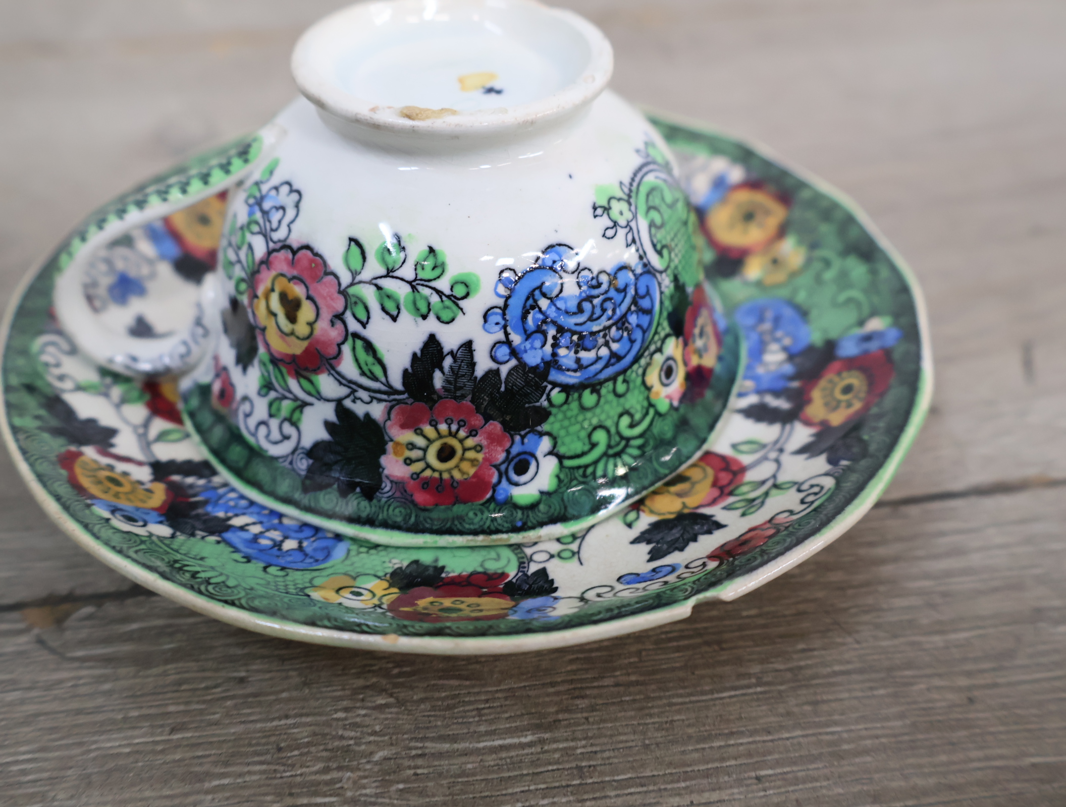 Set van 4 kleurrijke 'Wild Rose' theekopjes met schotels – foto 11 – kavel bij GSD Auctions, Zoeterwoude