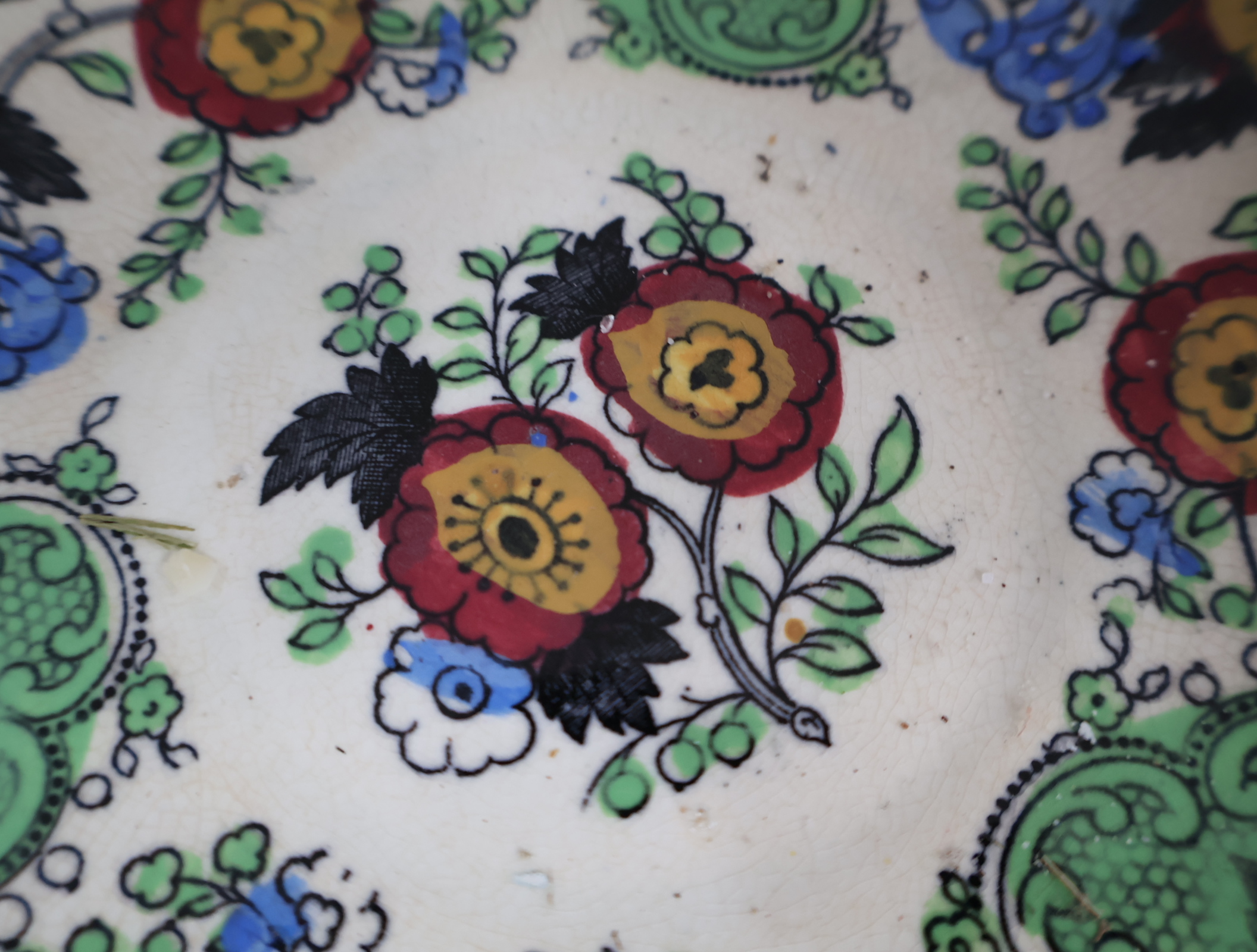 Set van 4 kleurrijke 'Wild Rose' theekopjes met schotels – foto 15 – kavel bij GSD Auctions, Zoeterwoude