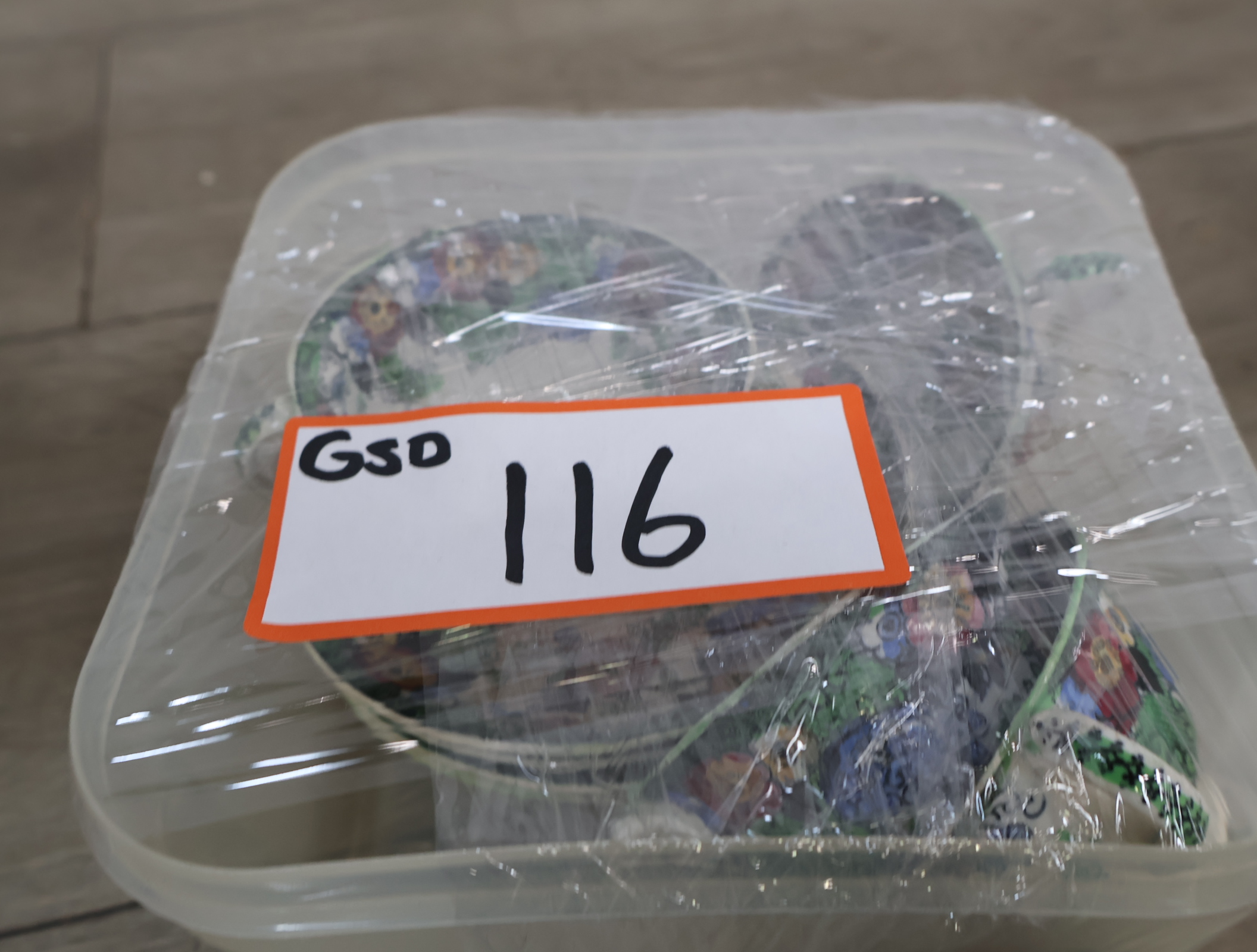 Set van 4 kleurrijke 'Wild Rose' theekopjes met schotels – foto 21 – kavel bij GSD Auctions, Zoeterwoude