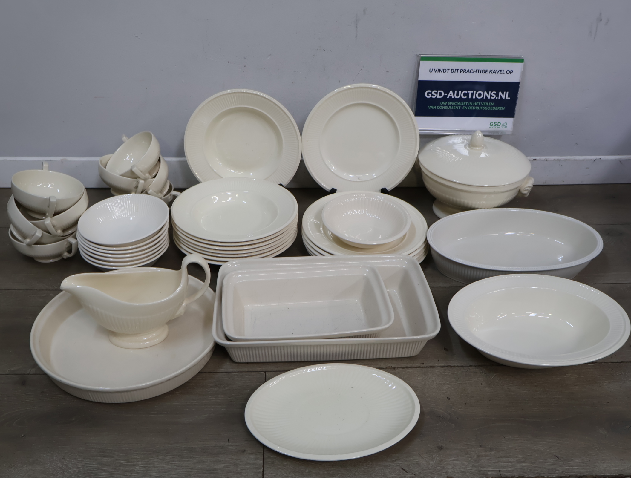 Groot Wedgwood Servies – foto 2 – kavel bij GSD Auctions, Zoeterwoude