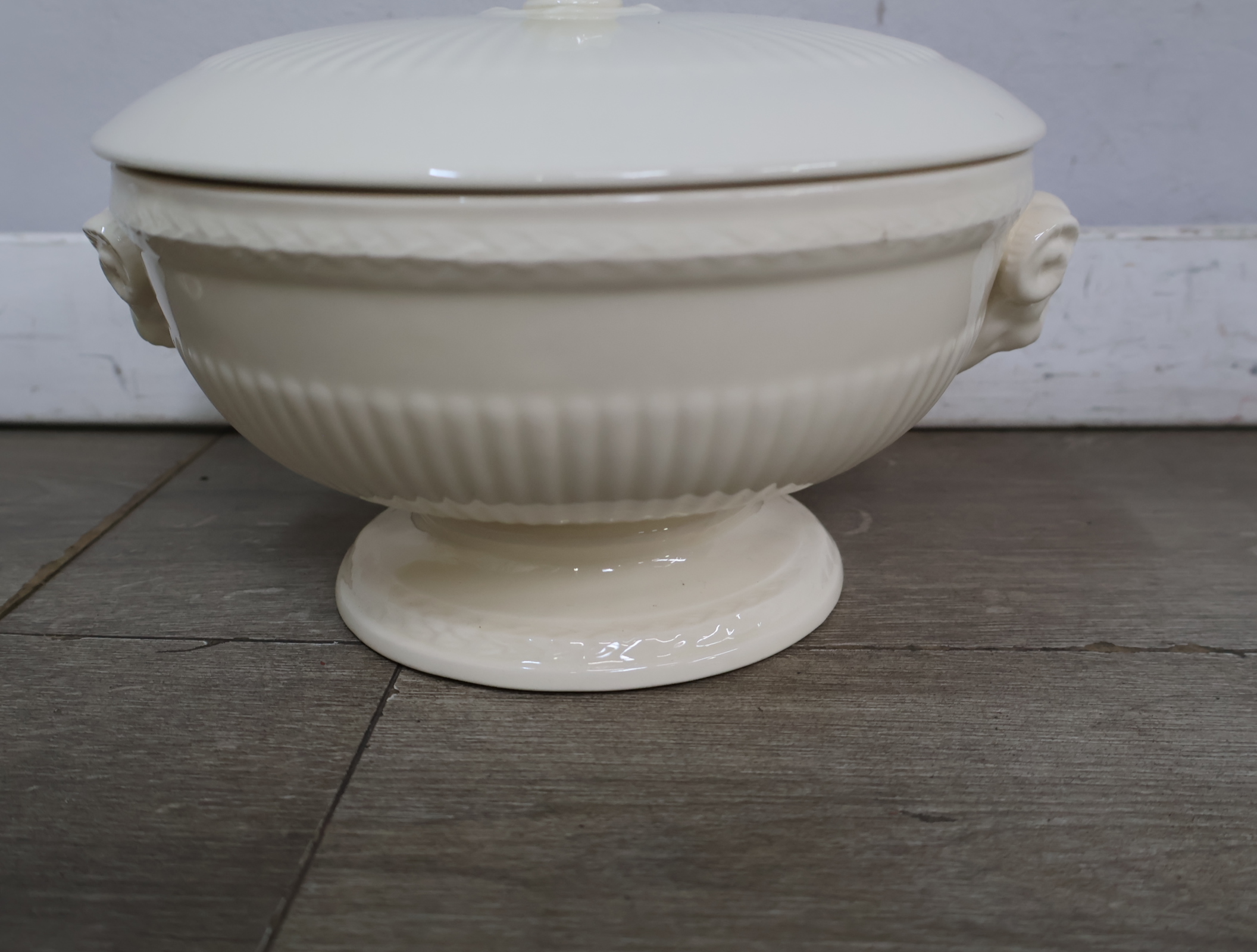 Groot Wedgwood Servies – foto 13 – kavel bij GSD Auctions, Zoeterwoude