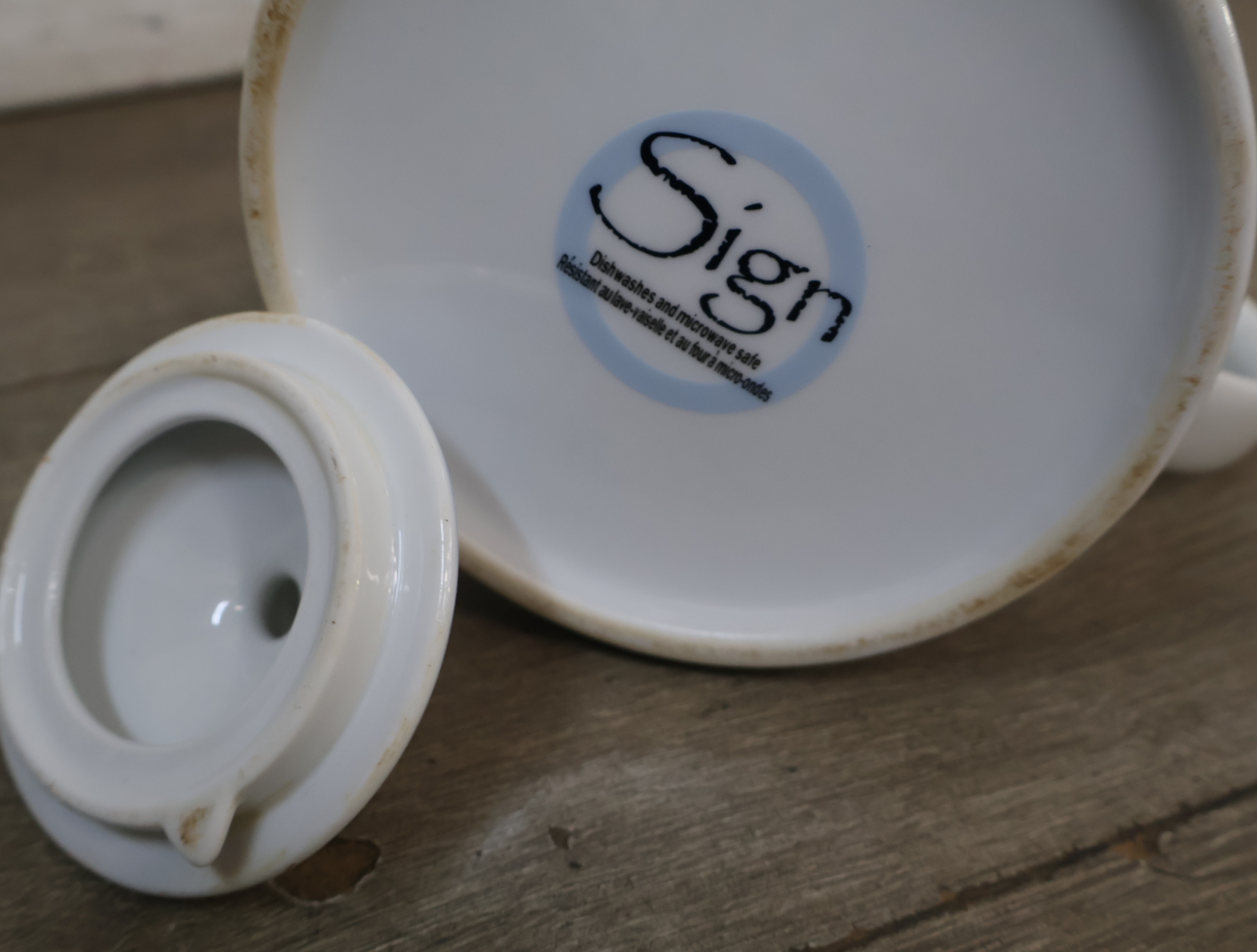 Koffieservies met pastel cups en schotels – foto 14 – kavel bij GSD Auctions, Zoeterwoude