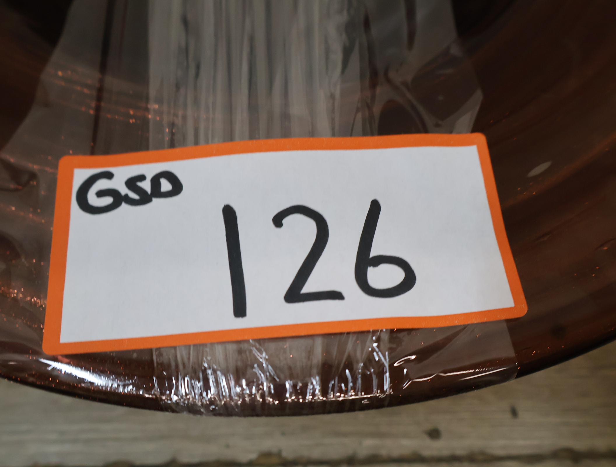 Donkerroze glazen schaal – foto 18 – kavel bij GSD Auctions, Zoeterwoude