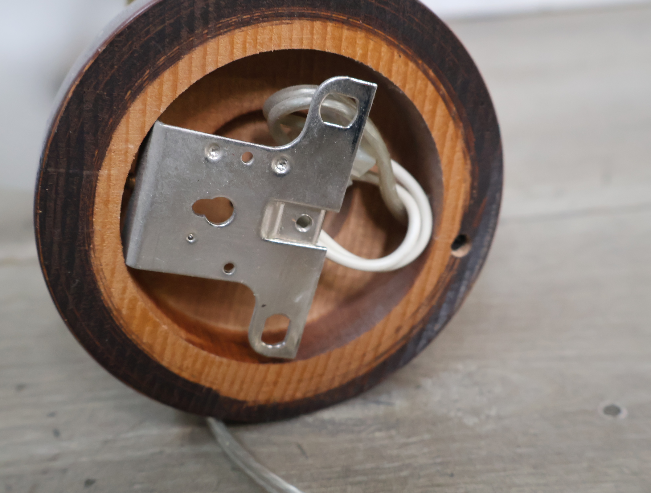 Vintage wandlamp met bloemenmotief – foto 8 – kavel bij GSD Auctions, Zoeterwoude