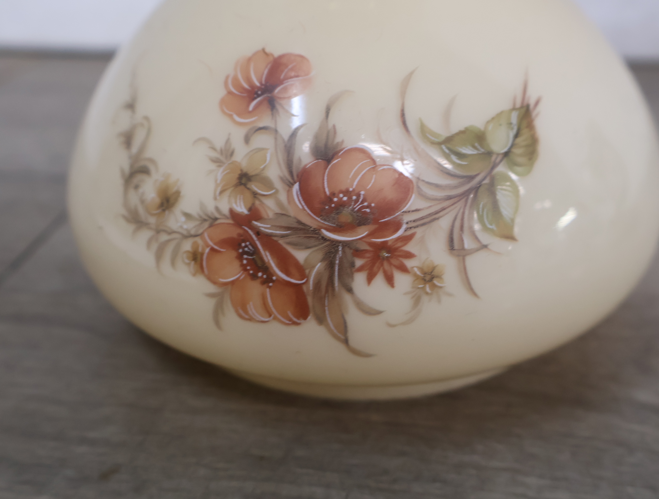 Vintage wandlamp met bloemenmotief – foto 14 – kavel bij GSD Auctions, Zoeterwoude