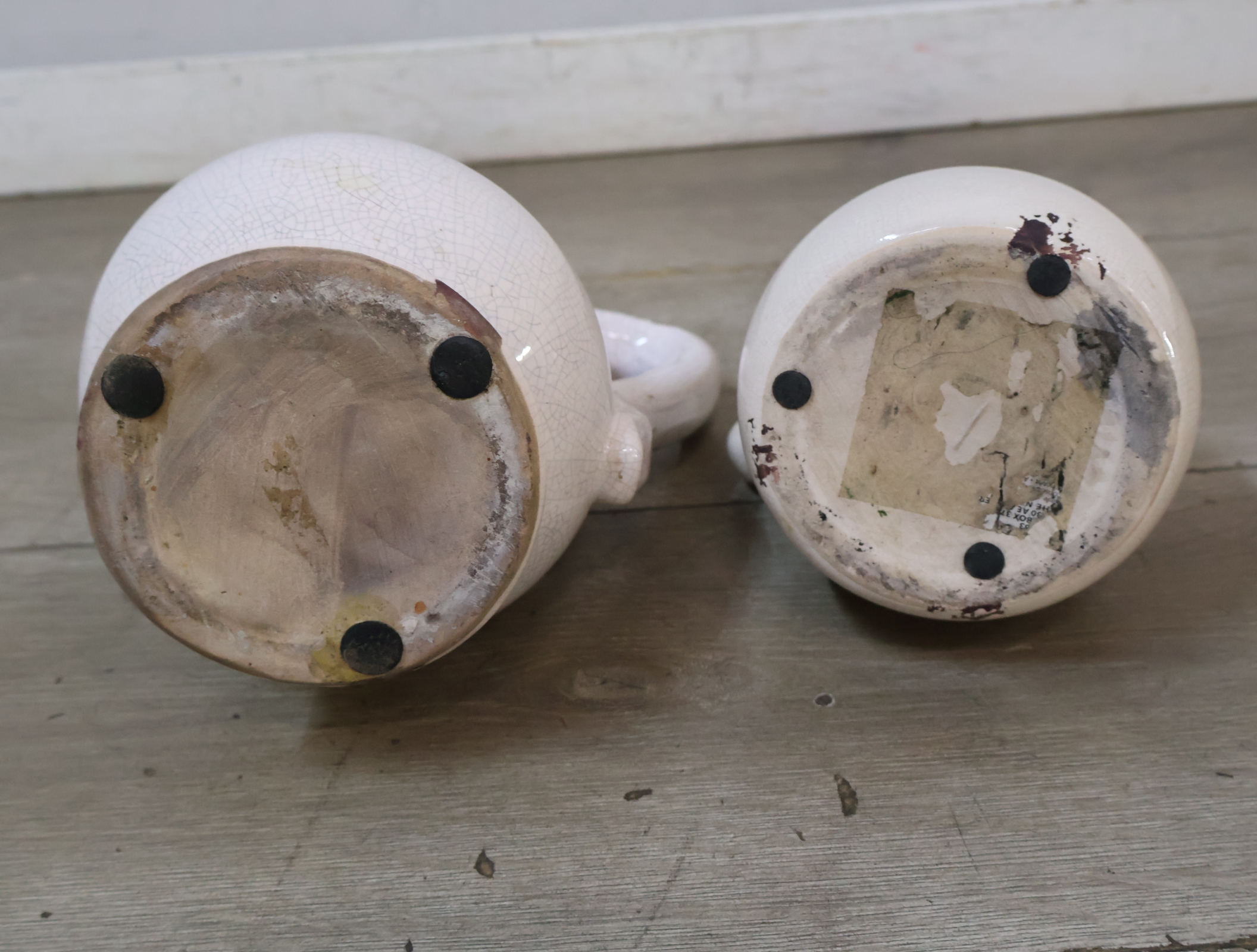 Brocante witte keramische kannen – foto 11 – kavel bij GSD Auctions, Zoeterwoude