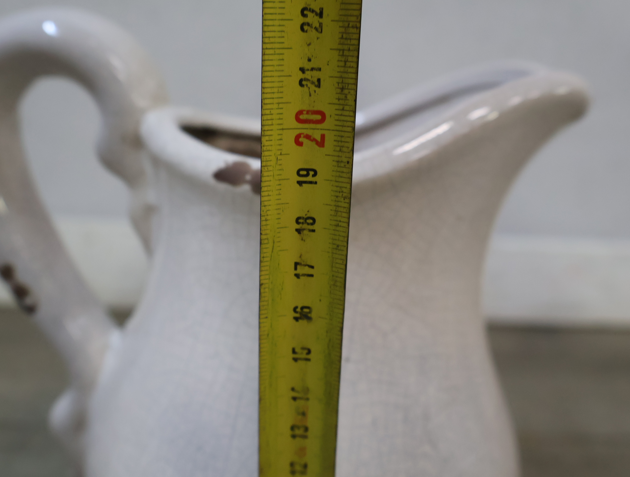 Brocante witte keramische kannen – foto 14 – kavel bij GSD Auctions, Zoeterwoude