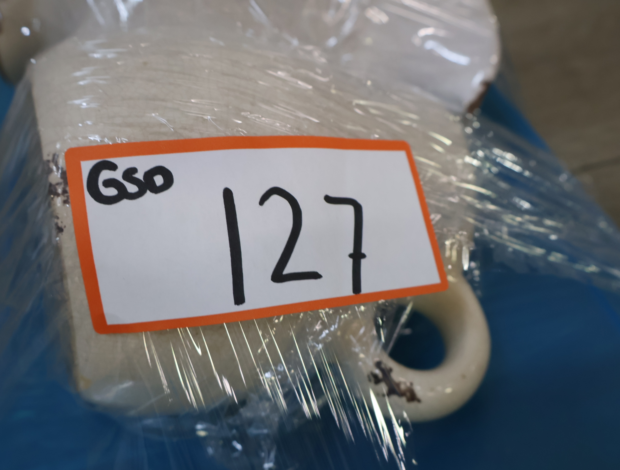 Brocante witte keramische kannen – foto 17 – kavel bij GSD Auctions, Zoeterwoude