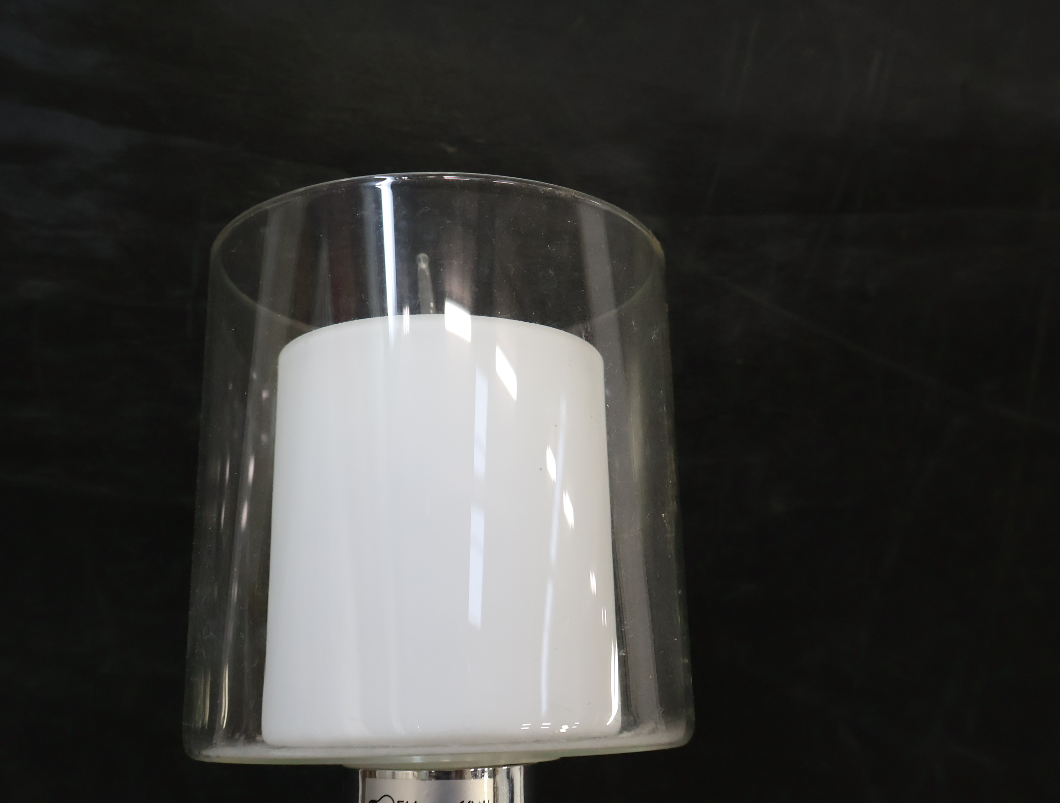Moderne tafellamp met glazen kap – foto 8 – kavel bij GSD Auctions, Zoeterwoude