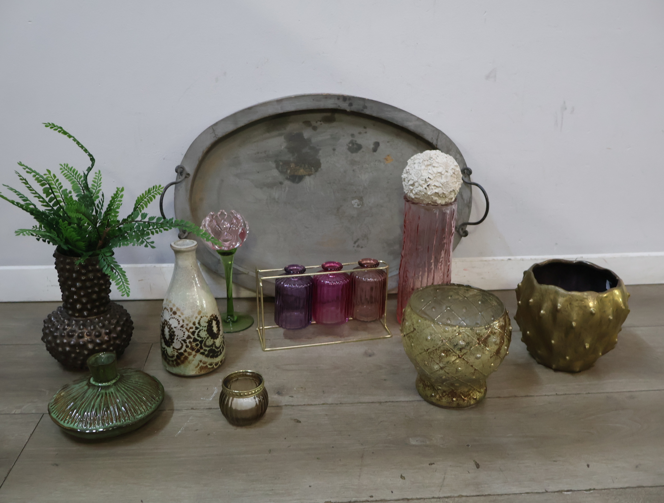 Set decoratieve vazen en dienblad – foto 4 – kavel bij GSD Auctions, Zoeterwoude