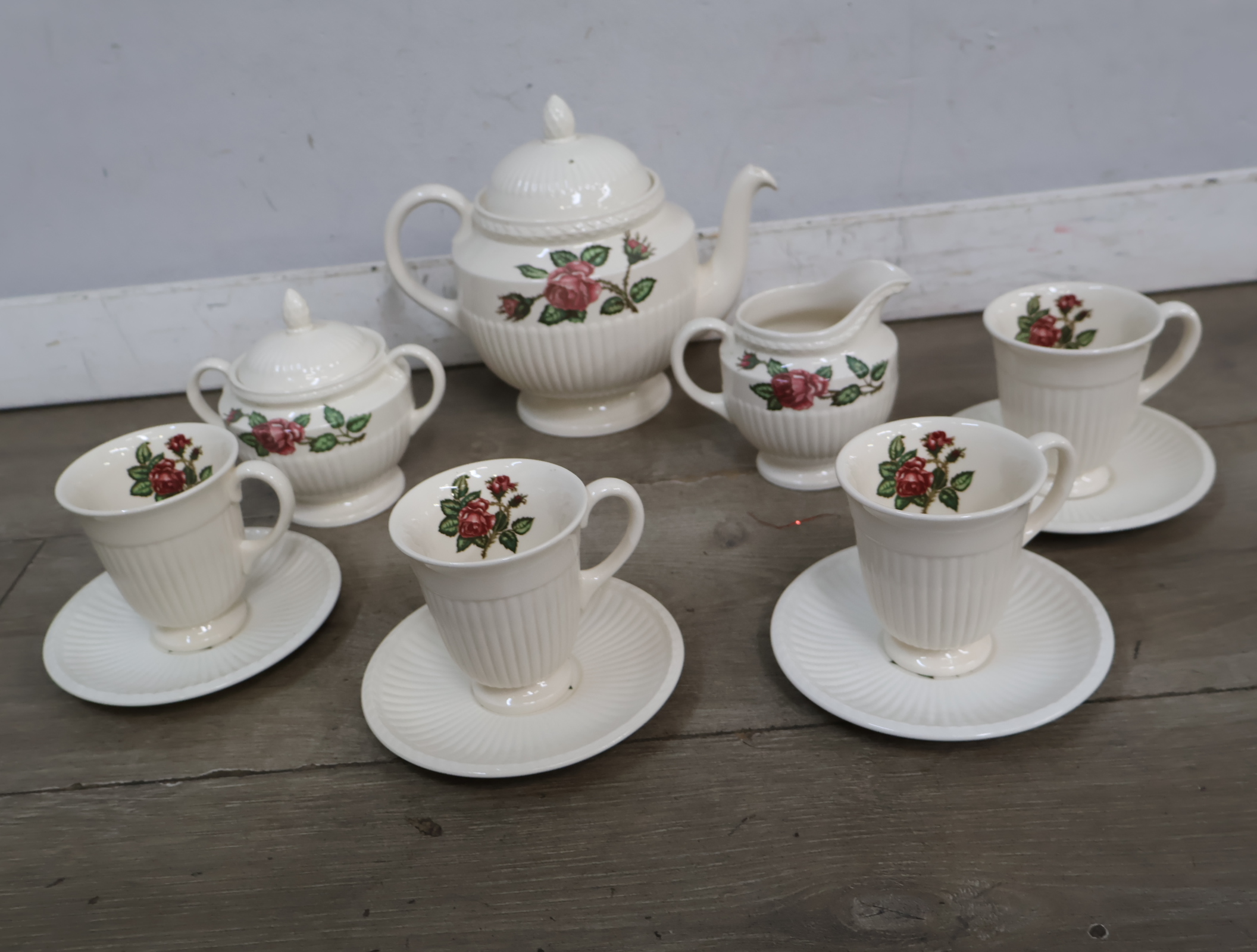 Wedgwood Servies - 'Moss Rose' – foto 17 – kavel bij GSD Auctions, Zoeterwoude