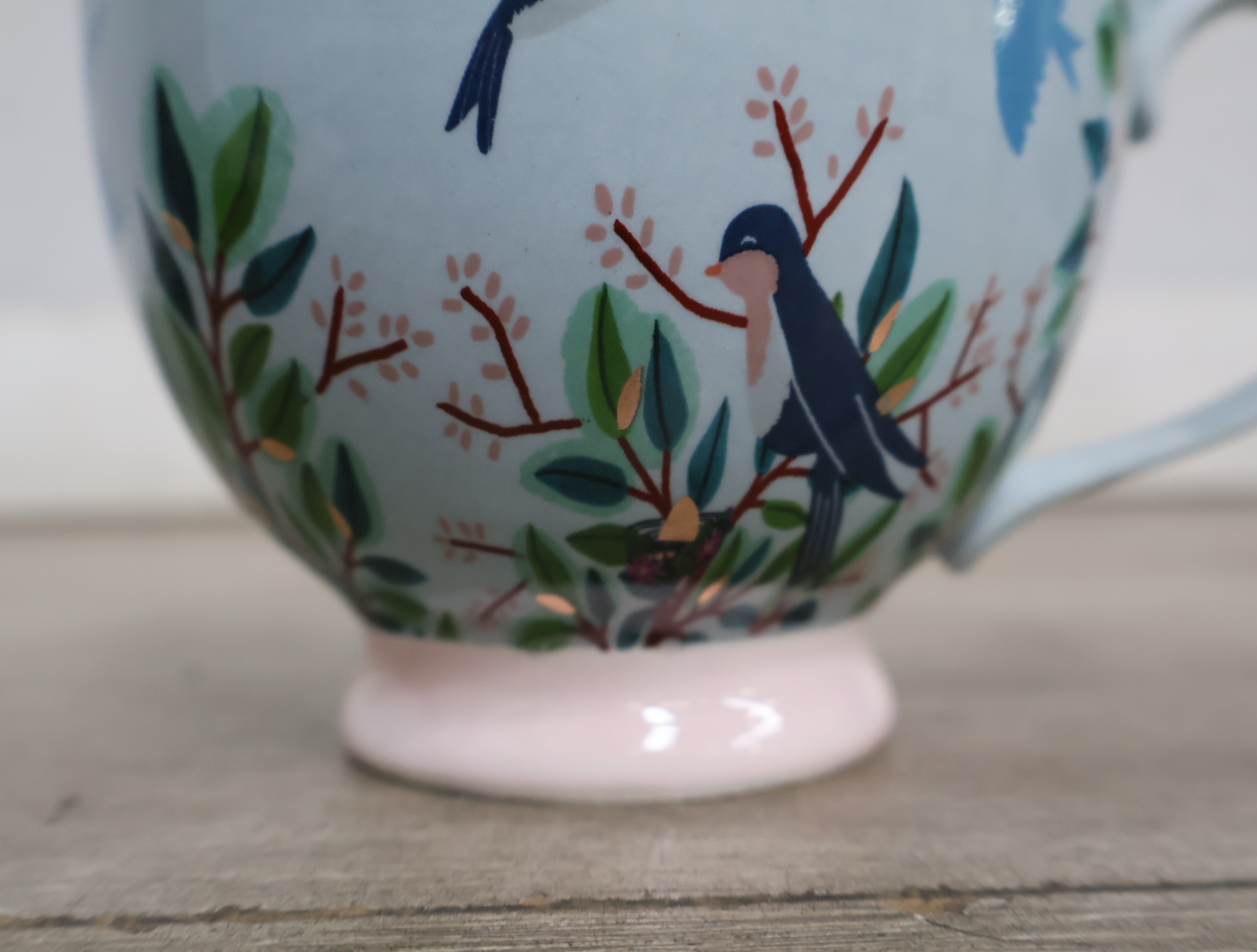 Decoratieve theekop met vogel en bloemenboek opbergdoos – foto 7 – kavel bij GSD Auctions, Zoeterwoude