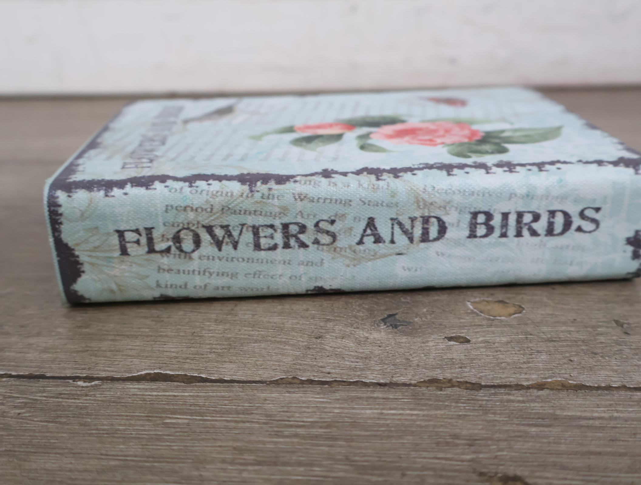 Decoratieve theekop met vogel en bloemenboek opbergdoos – foto 15 – kavel bij GSD Auctions, Zoeterwoude