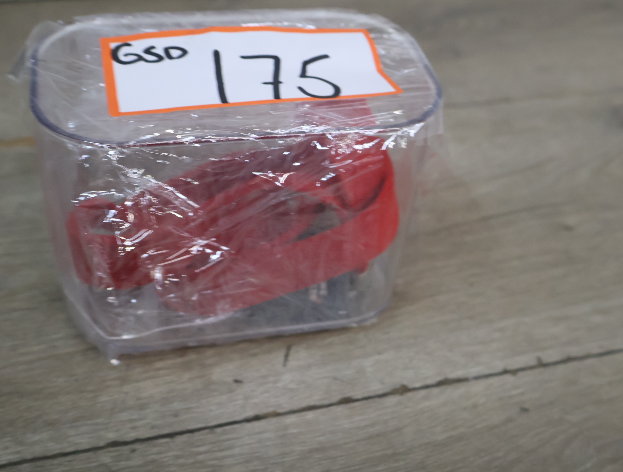 Rode sleutelhanger met miniatuur D.E. kopje – foto 15 – kavel bij GSD Auctions, Zoeterwoude