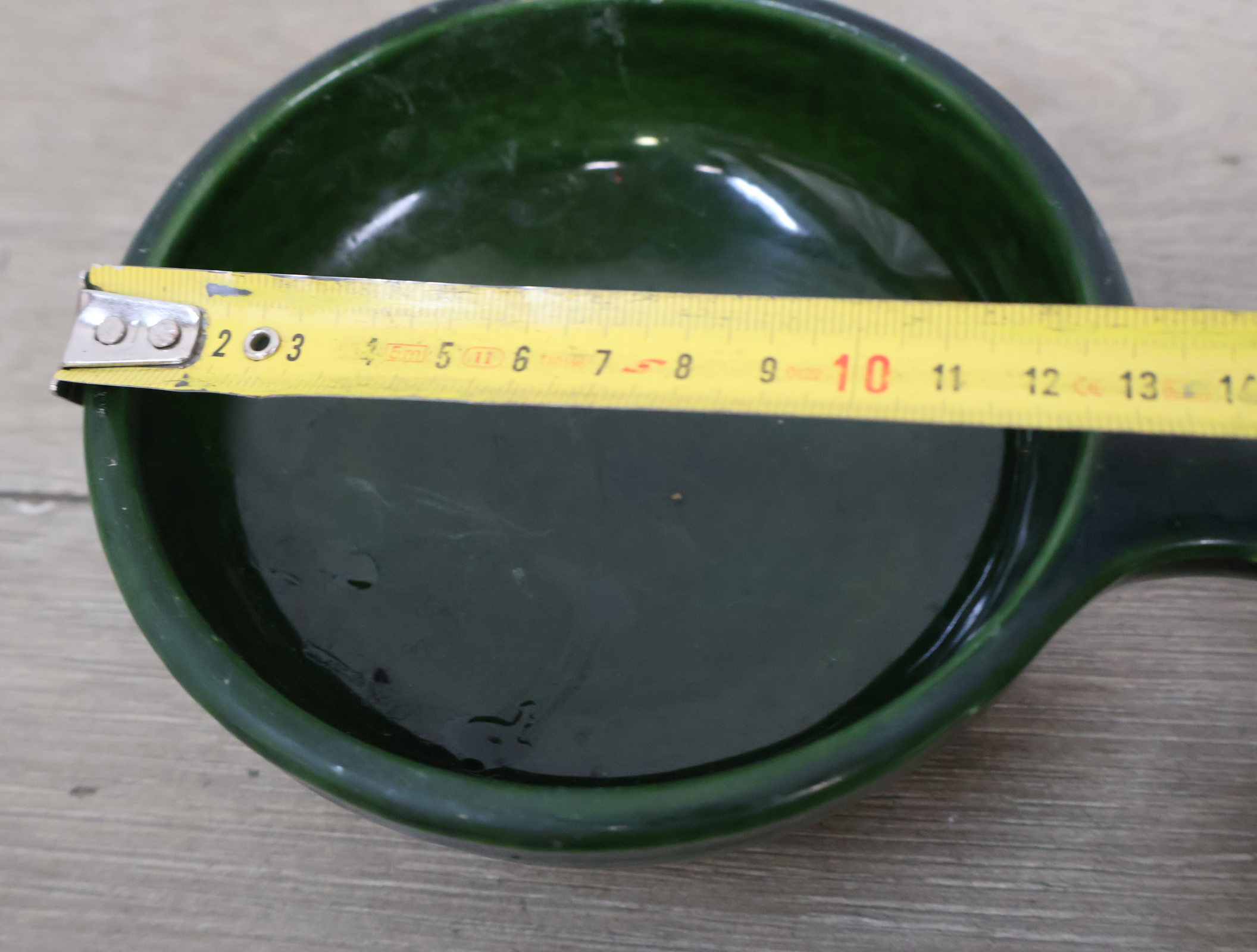 Set van 4 groene keramieken pannetjes met handvat – foto 13 – kavel bij GSD Auctions, Zoeterwoude
