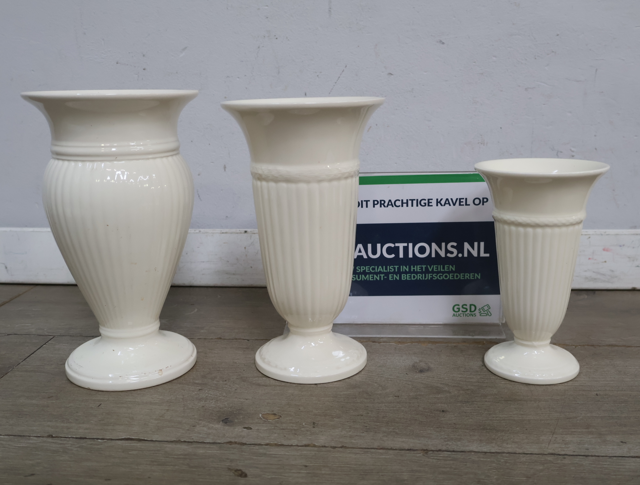 3 Wedgwood Vazen – kavel bij GSD Auctions, Zoeterwoude