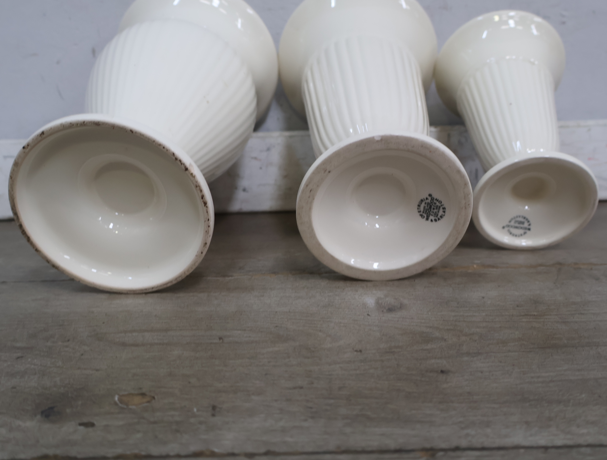 3 Wedgwood Vazen – foto 10 – kavel bij GSD Auctions, Zoeterwoude