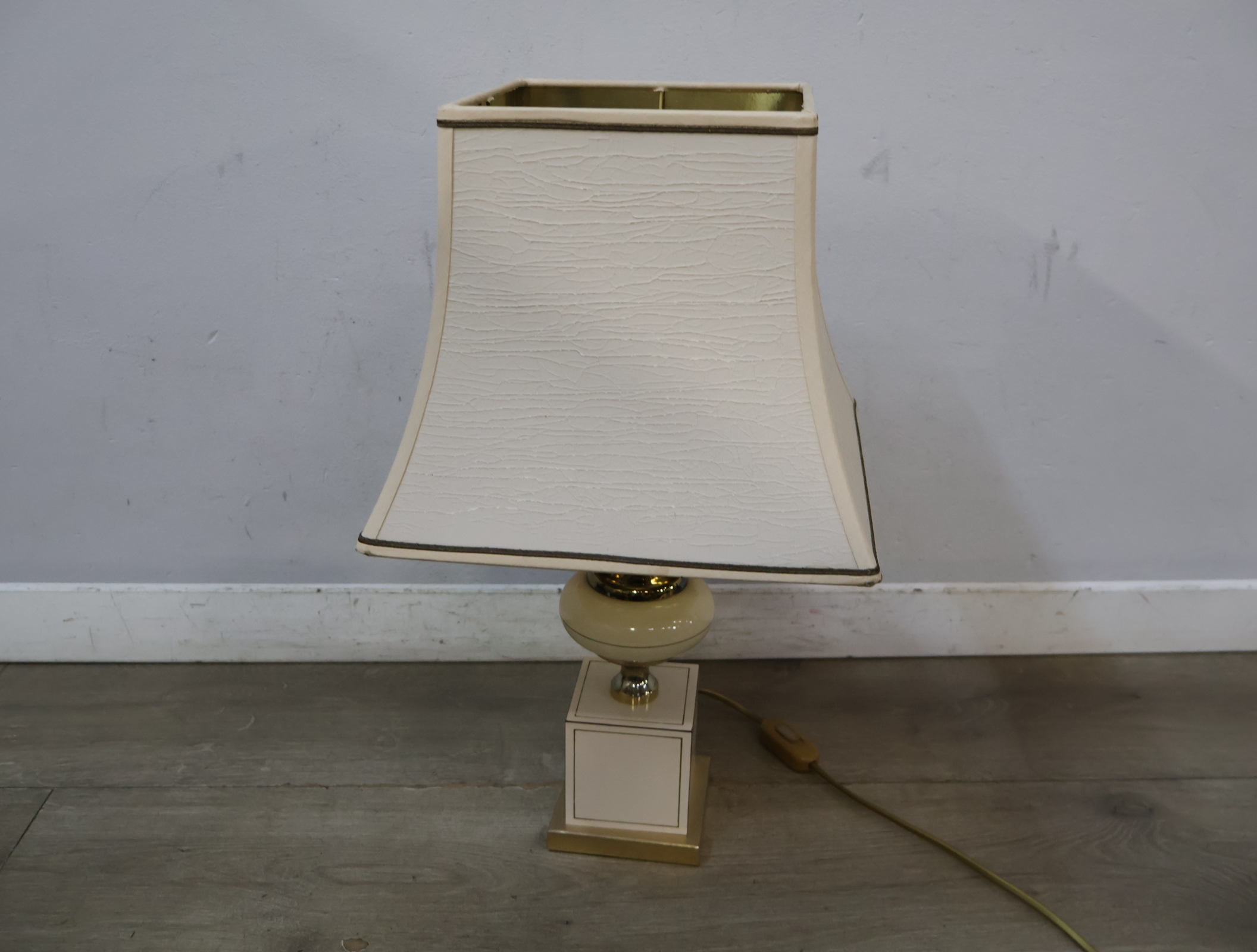 Tafellamp - Messing en gouden Accenten – foto 4 – kavel bij GSD Auctions, Zoeterwoude