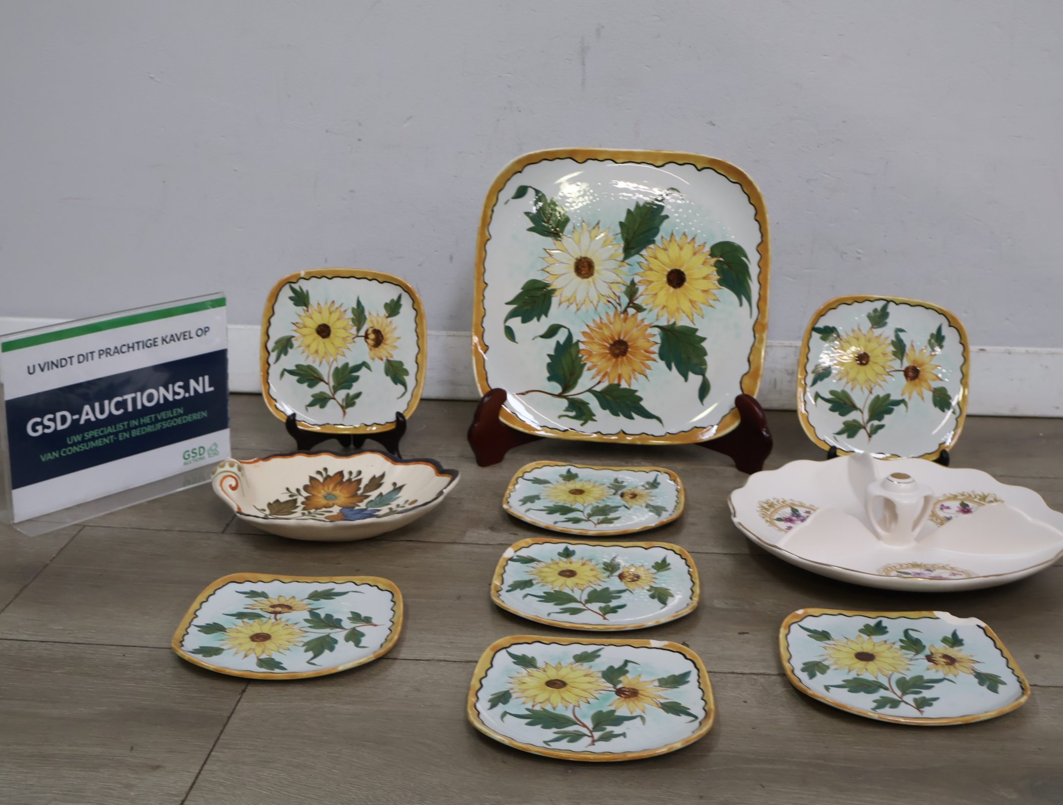 Flora Holland - Goudsplateel Servies – kavel bij GSD Auctions, Zoeterwoude