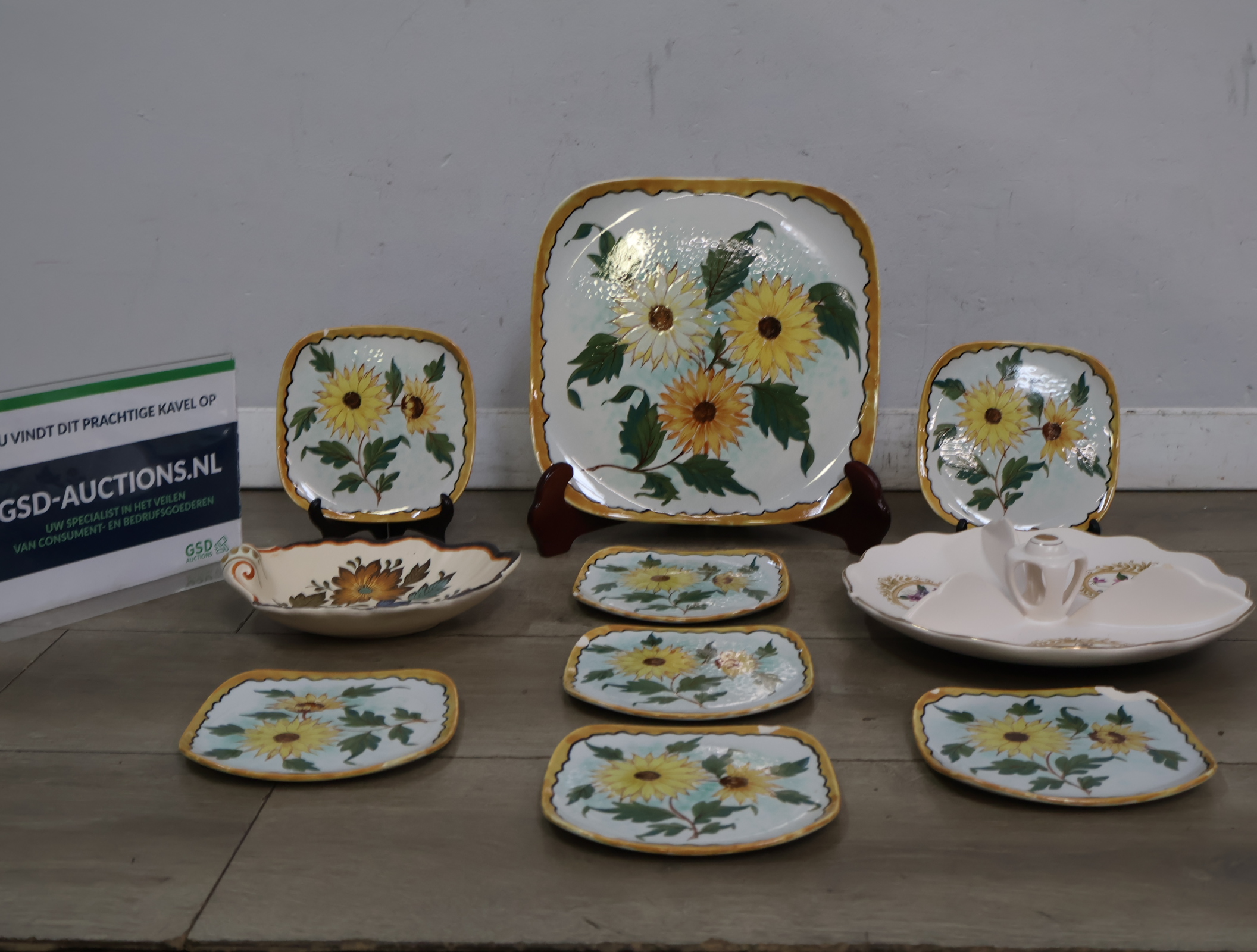 Flora Holland - Goudsplateel Servies – foto 2 – kavel bij GSD Auctions, Zoeterwoude