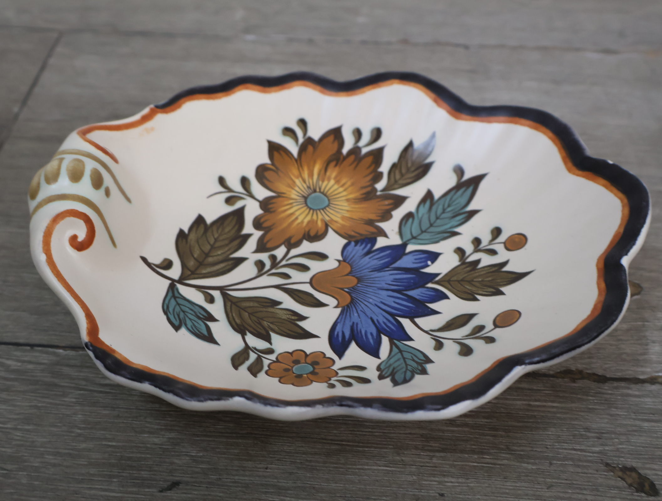 Flora Holland - Goudsplateel Servies – foto 19 – kavel bij GSD Auctions, Zoeterwoude