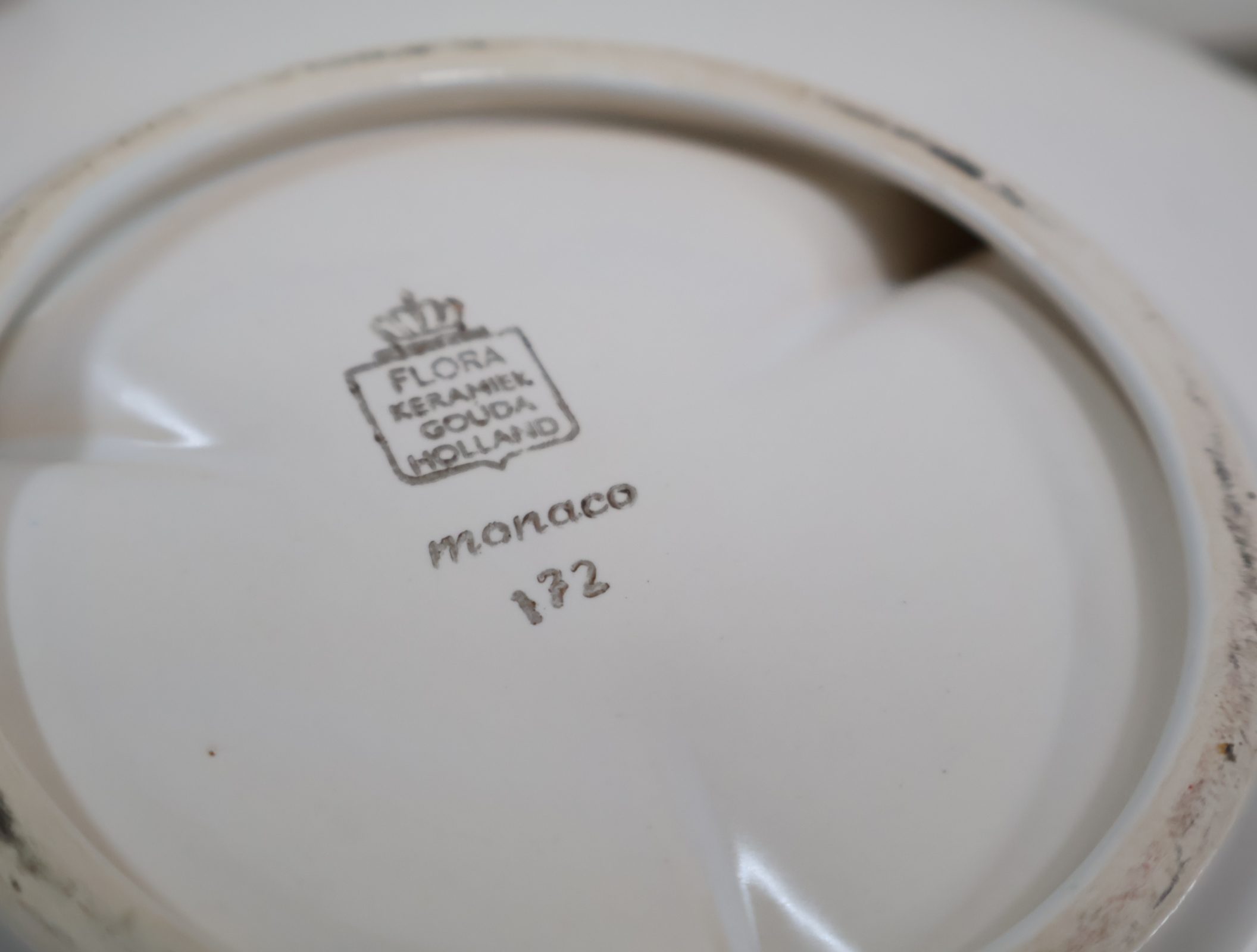Flora Holland - Goudsplateel Servies – foto 23 – kavel bij GSD Auctions, Zoeterwoude