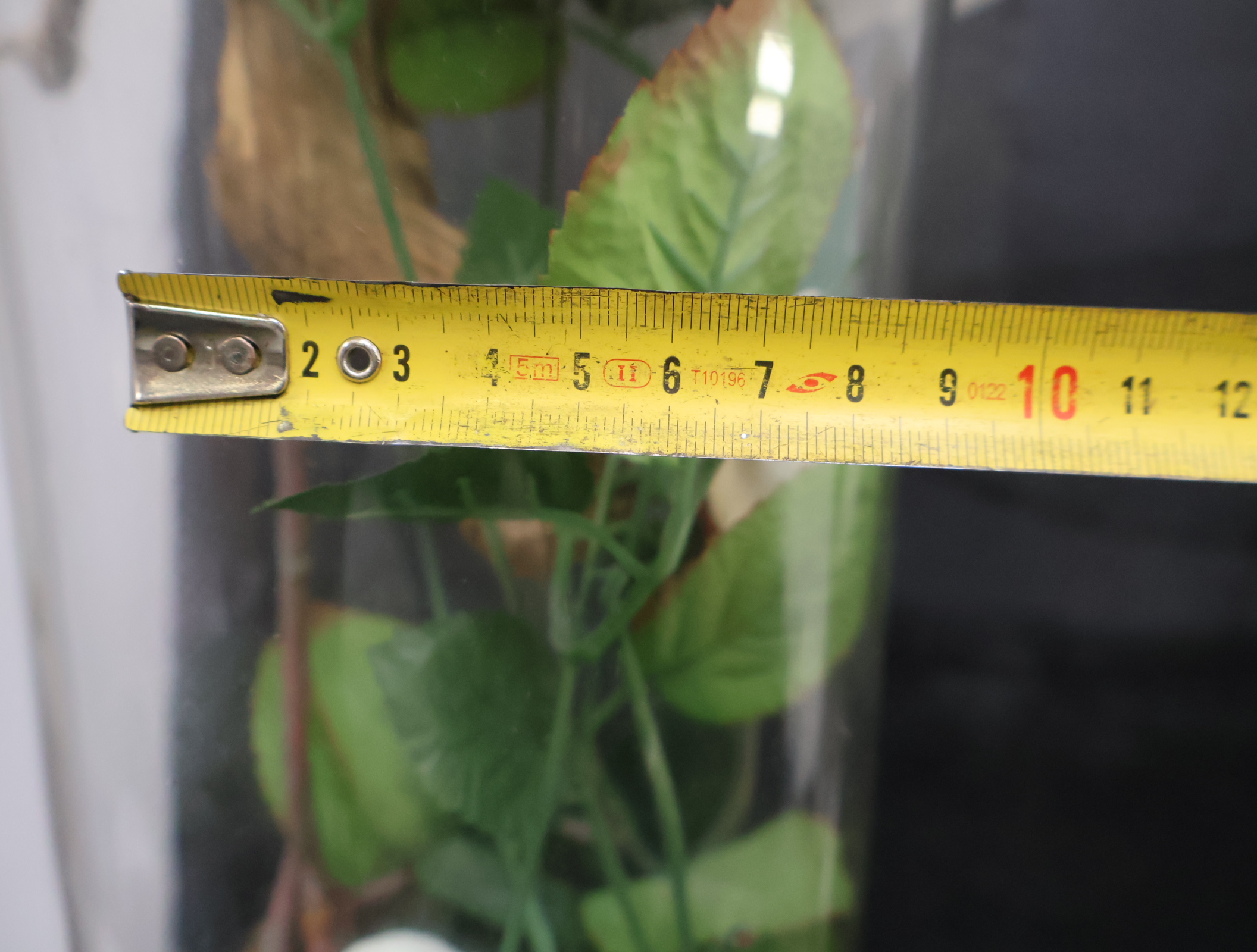 Set glazen vazen met kunstbloemen en houtdecoratie – foto 17 – kavel bij GSD Auctions, Zoeterwoude