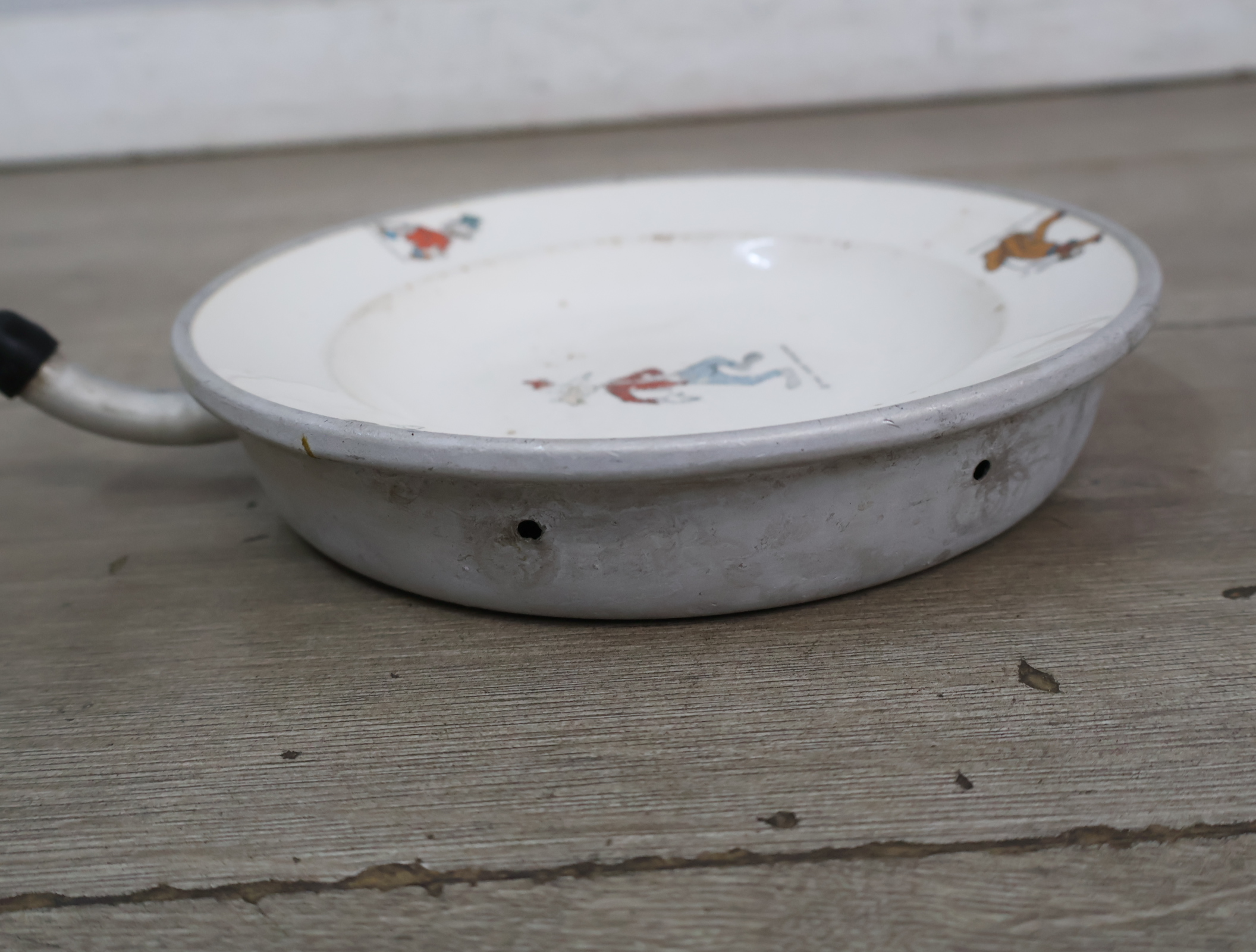 Disney warmhoudbord met Disney figuren – foto 5 – kavel bij GSD Auctions, Zoeterwoude