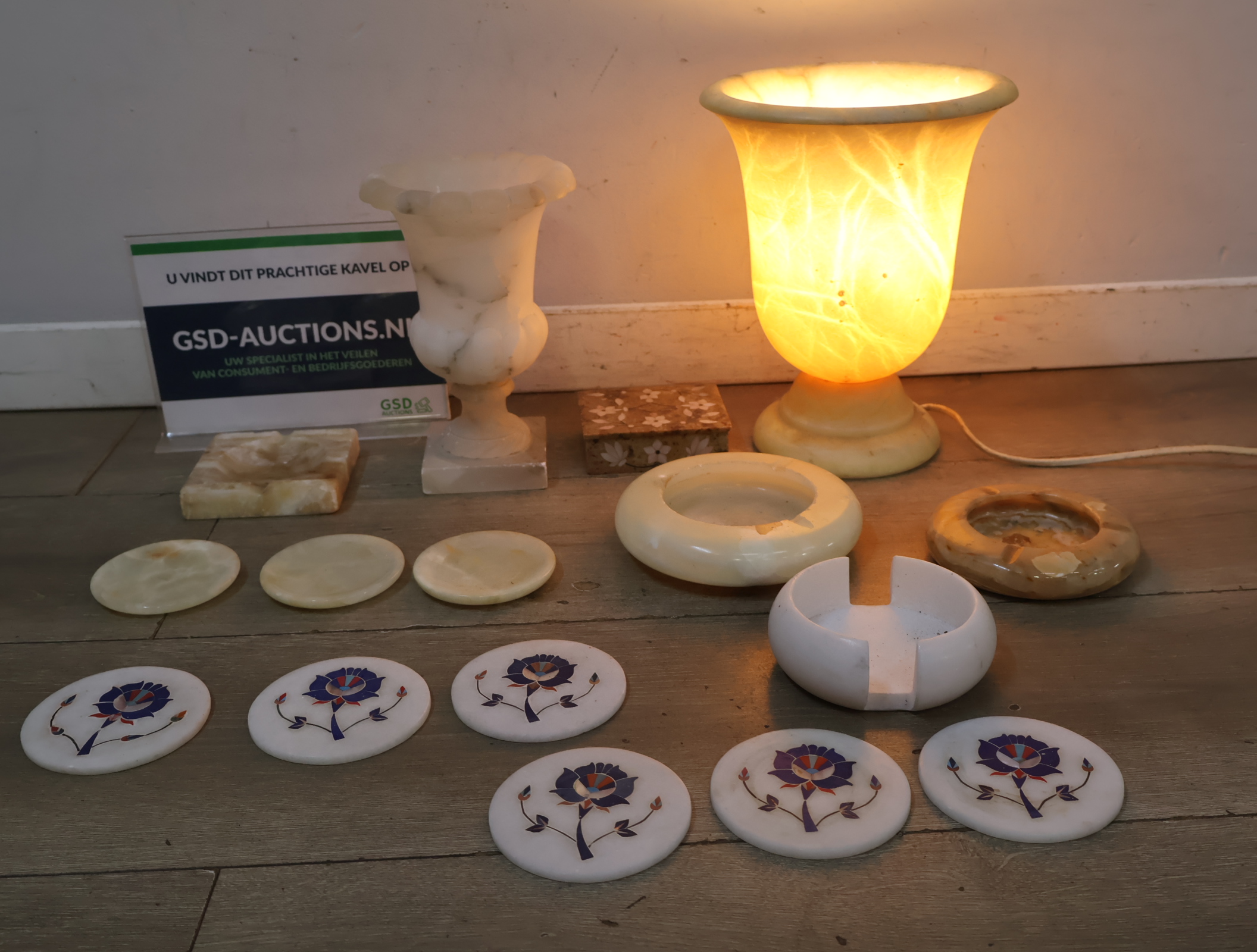 Set albasten & Marmeren decoratieve objecten – foto 2 – kavel bij GSD Auctions, Zoeterwoude