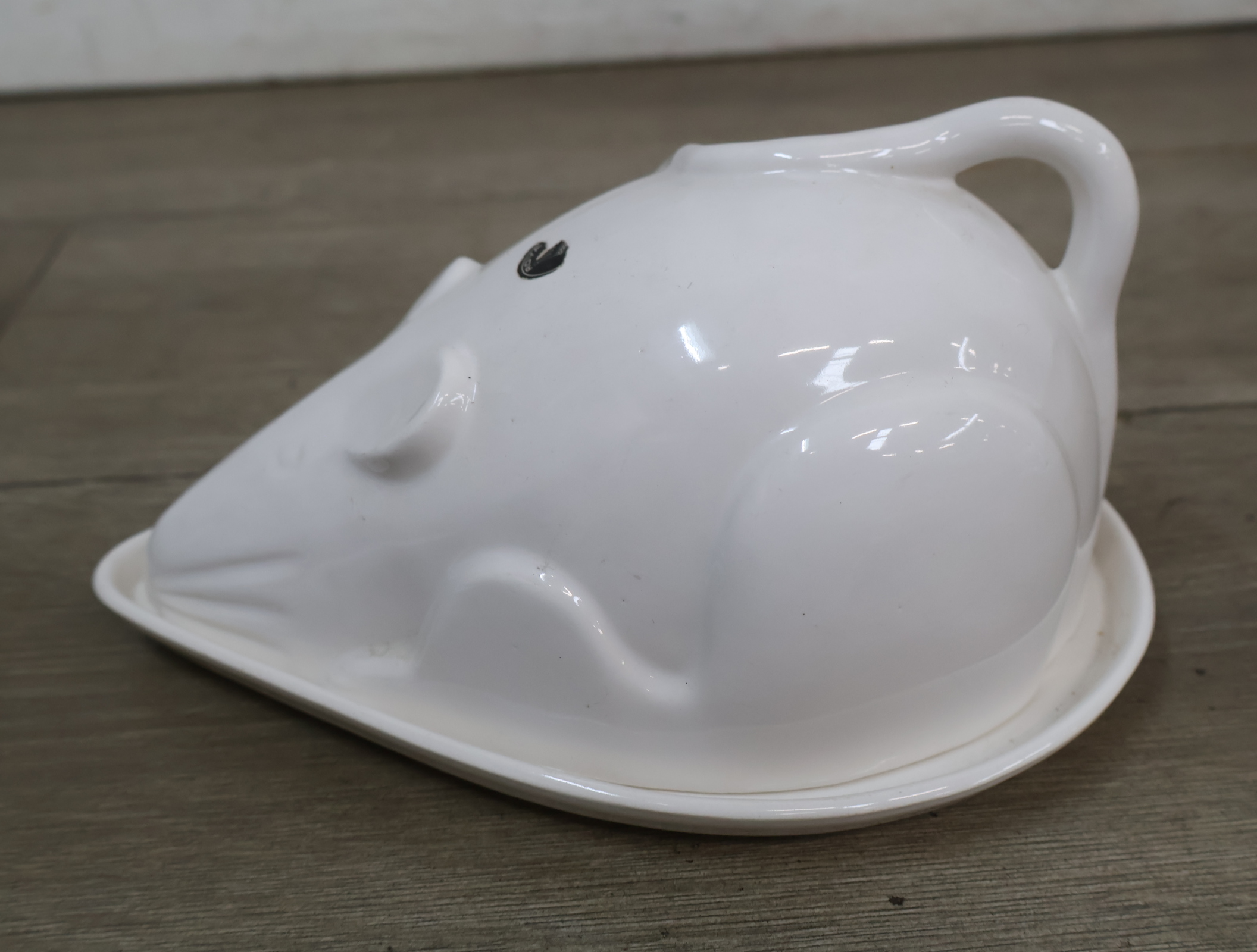 Porseleinen muisvormige botervloot – foto 3 – kavel bij GSD Auctions, Zoeterwoude