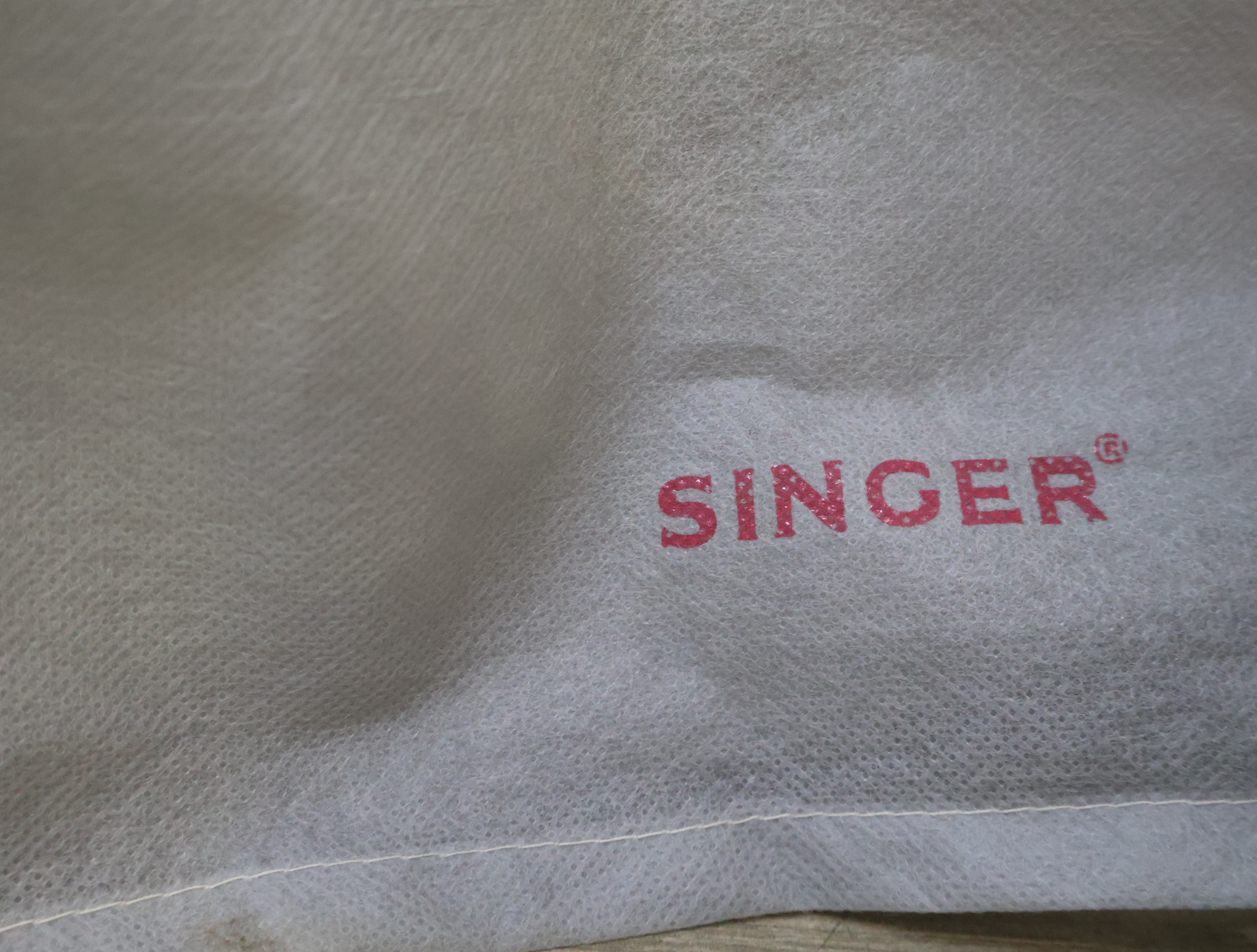 Singer naaimachine met voetpedaal – foto 6 – kavel bij GSD Auctions, Zoeterwoude