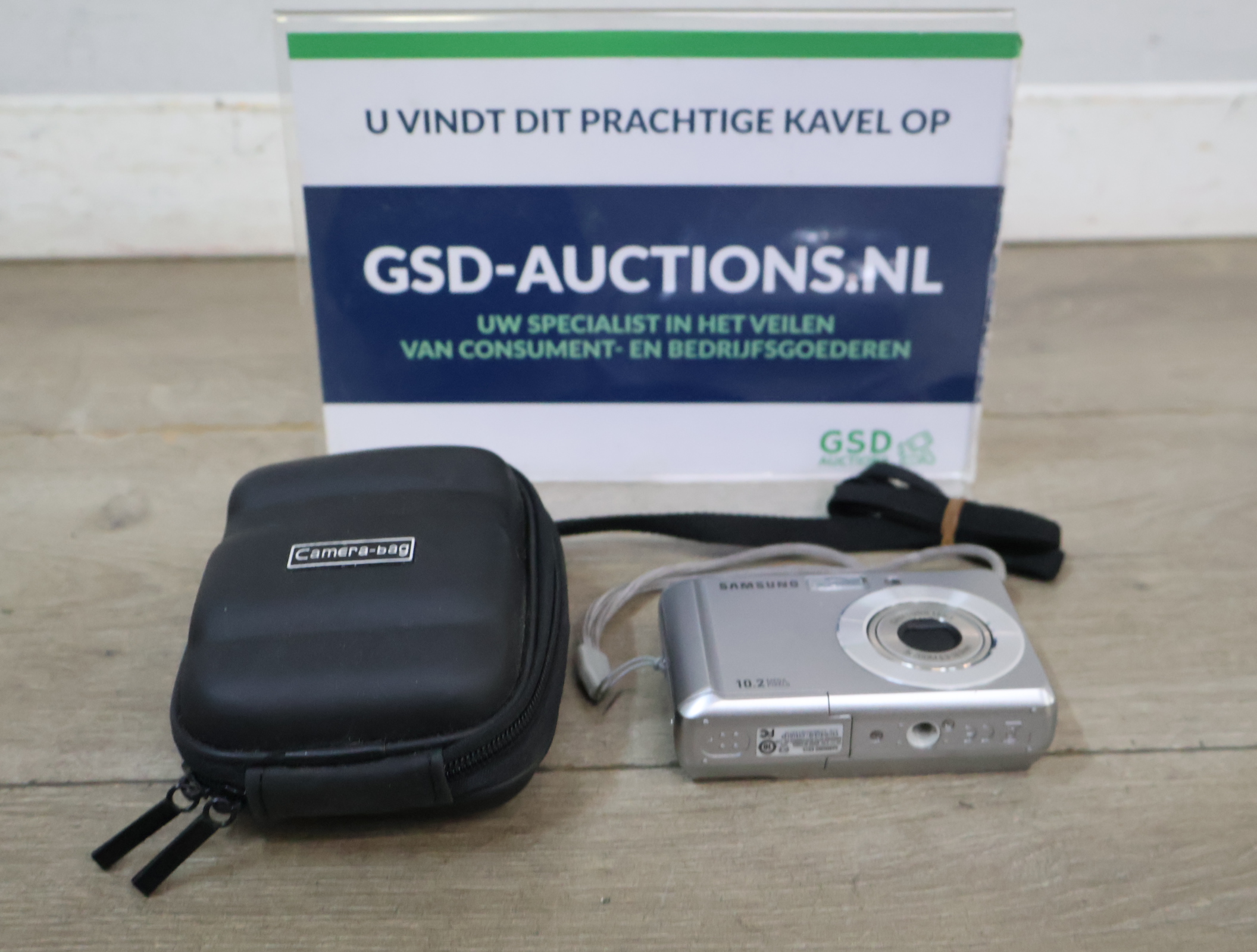 Samsung digitale camera met cameratas – foto 2 – kavel bij GSD Auctions, Zoeterwoude