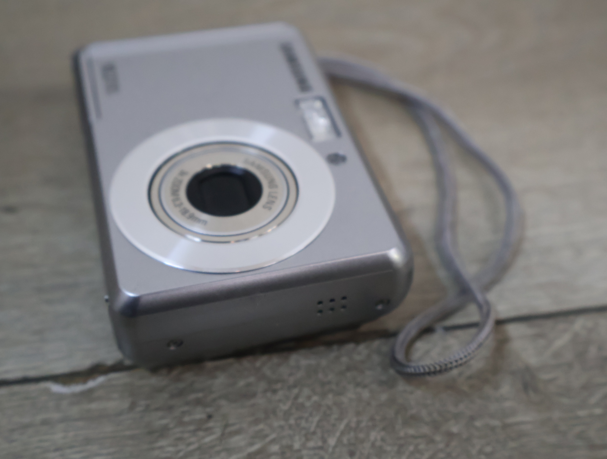 Samsung digitale camera met cameratas – foto 6 – kavel bij GSD Auctions, Zoeterwoude