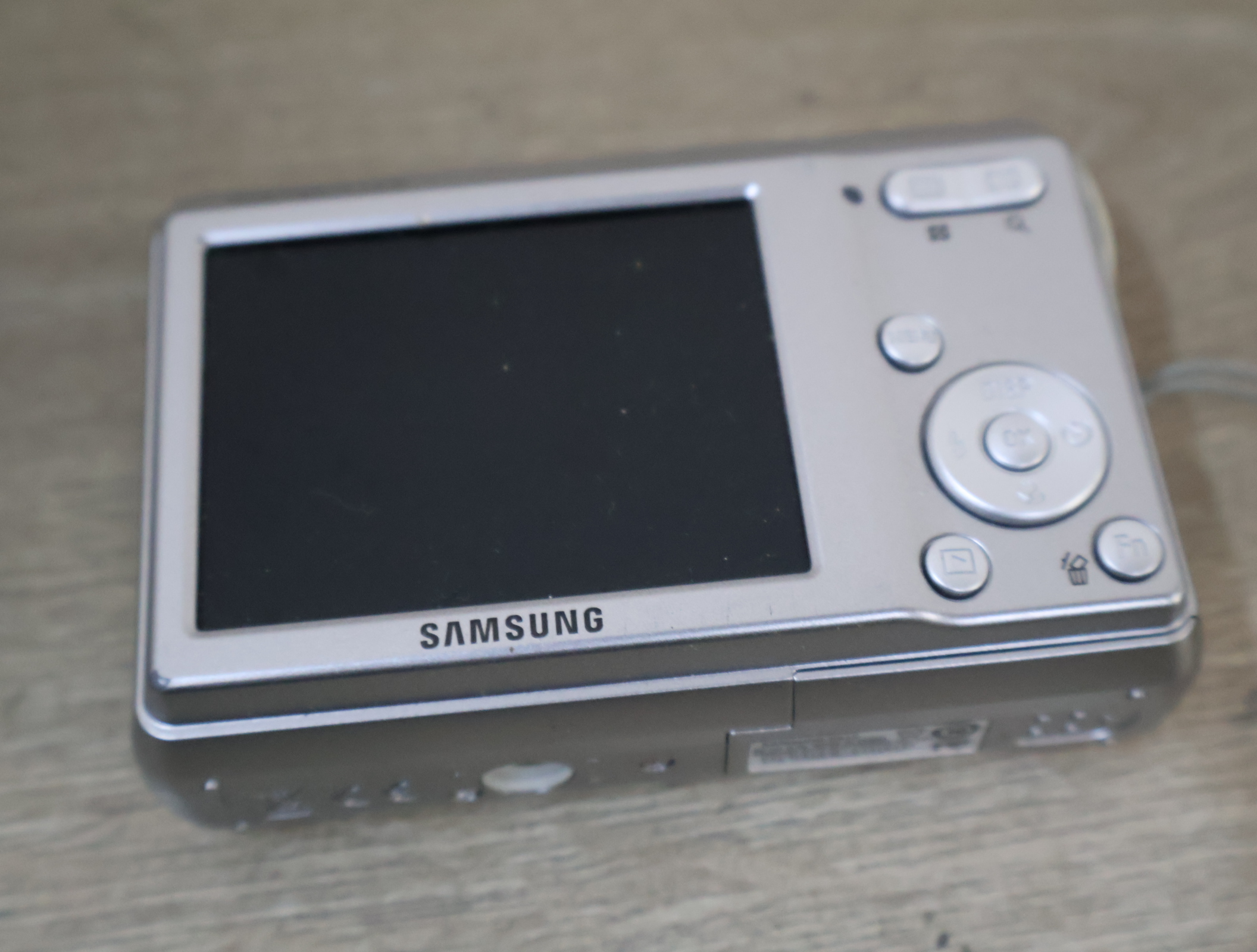 Samsung digitale camera met cameratas – foto 7 – kavel bij GSD Auctions, Zoeterwoude
