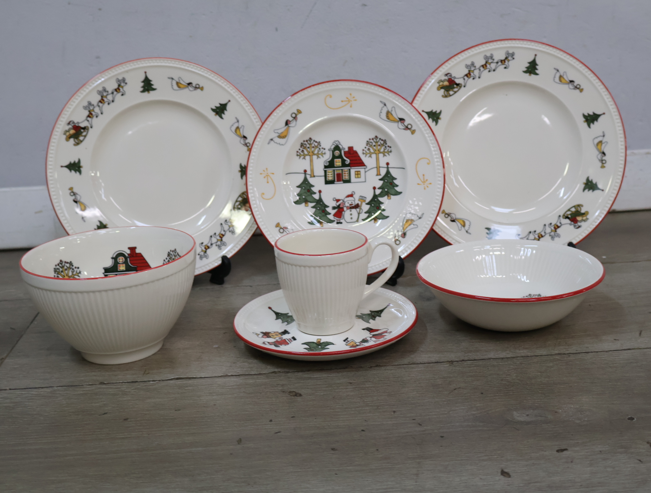 Wedgwood Kerstservies - Windsor Christmas – foto 4 – kavel bij GSD Auctions, Zoeterwoude