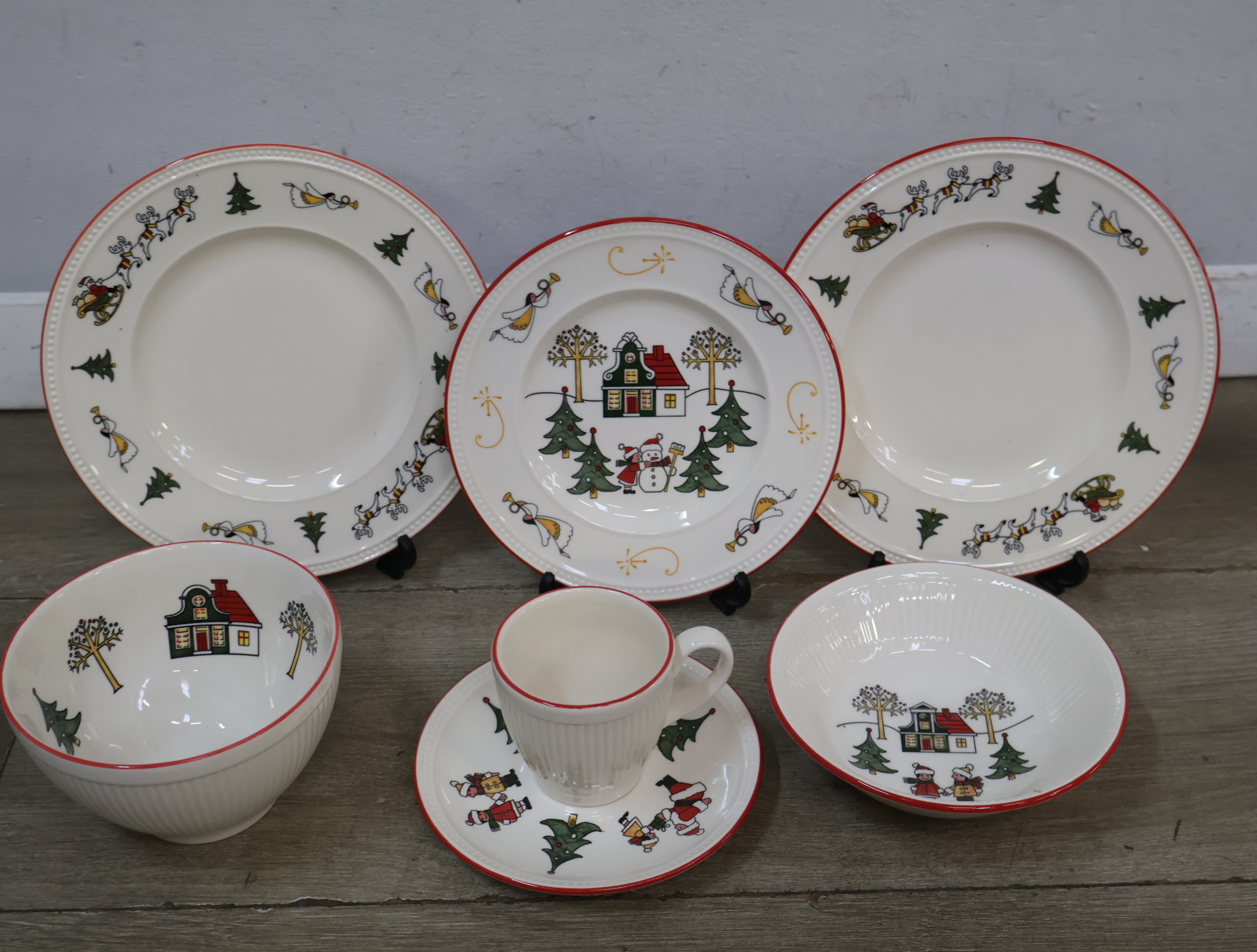 Wedgwood Kerstservies - Windsor Christmas – foto 5 – kavel bij GSD Auctions, Zoeterwoude