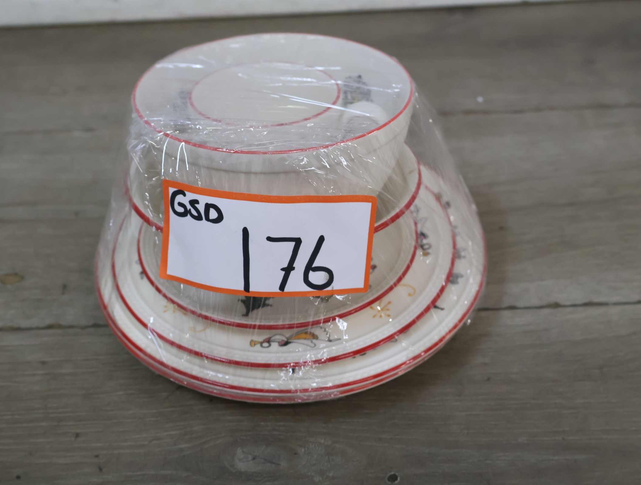 Wedgwood Kerstservies - Windsor Christmas – foto 22 – kavel bij GSD Auctions, Zoeterwoude