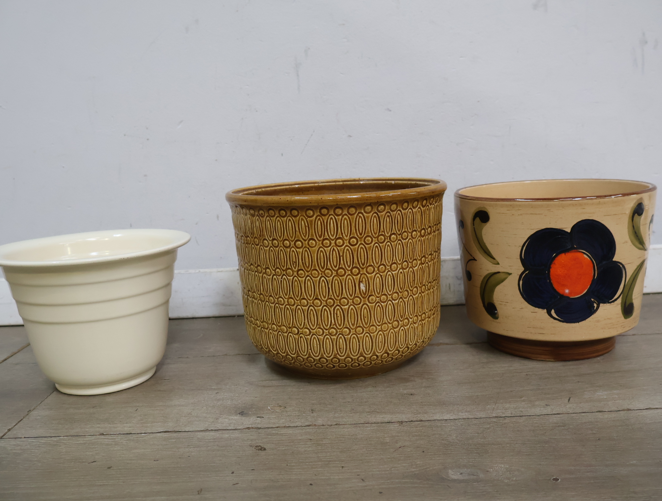 Set van 6 diverse keramieken potten – foto 6 – kavel bij GSD Auctions, Zoeterwoude