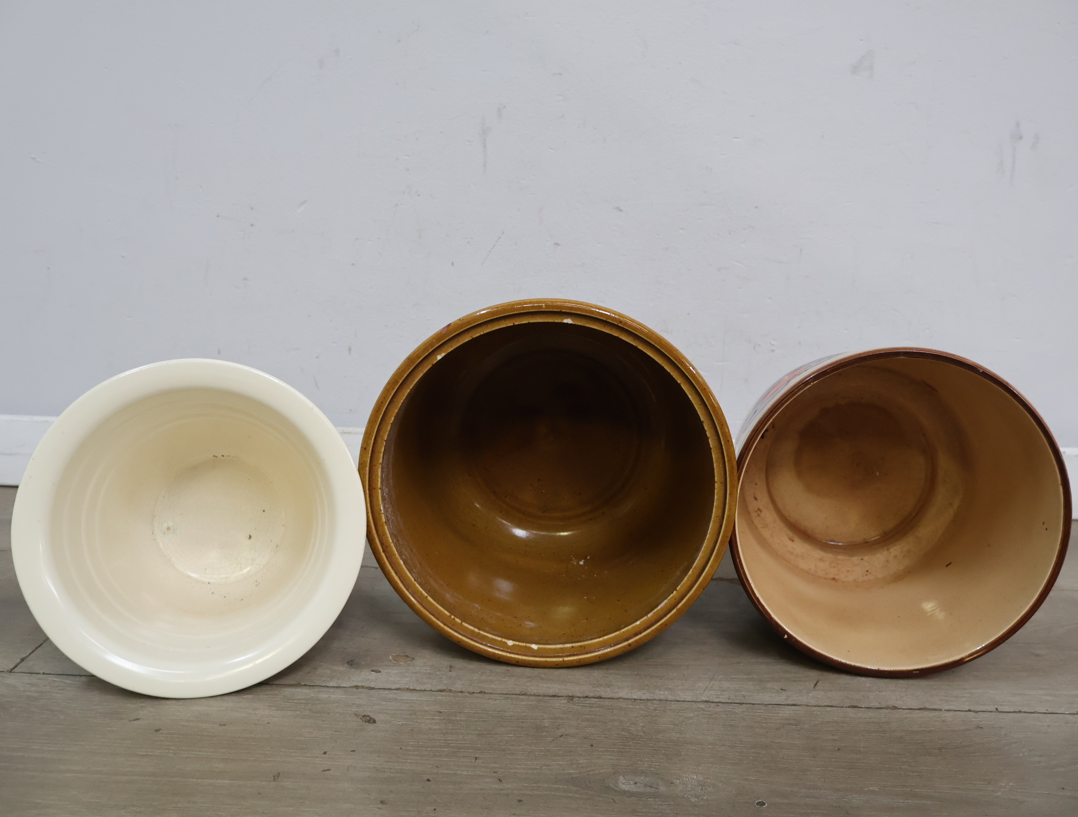 Set van 6 diverse keramieken potten – foto 8 – kavel bij GSD Auctions, Zoeterwoude
