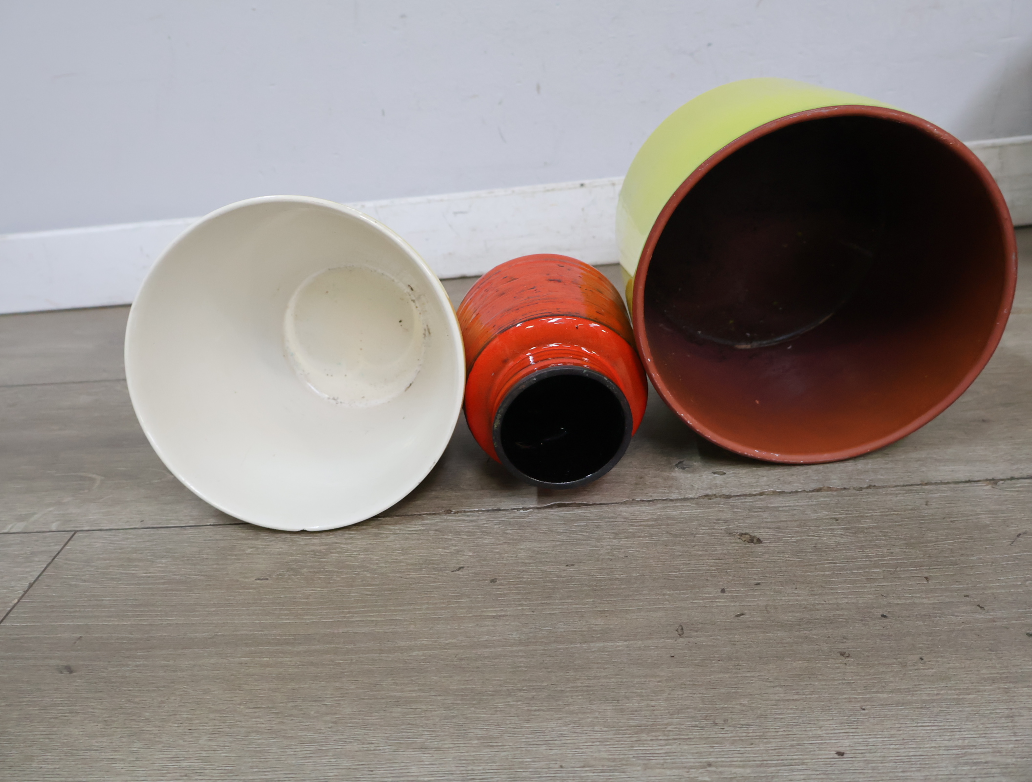 Set van 6 diverse keramieken potten – foto 14 – kavel bij GSD Auctions, Zoeterwoude